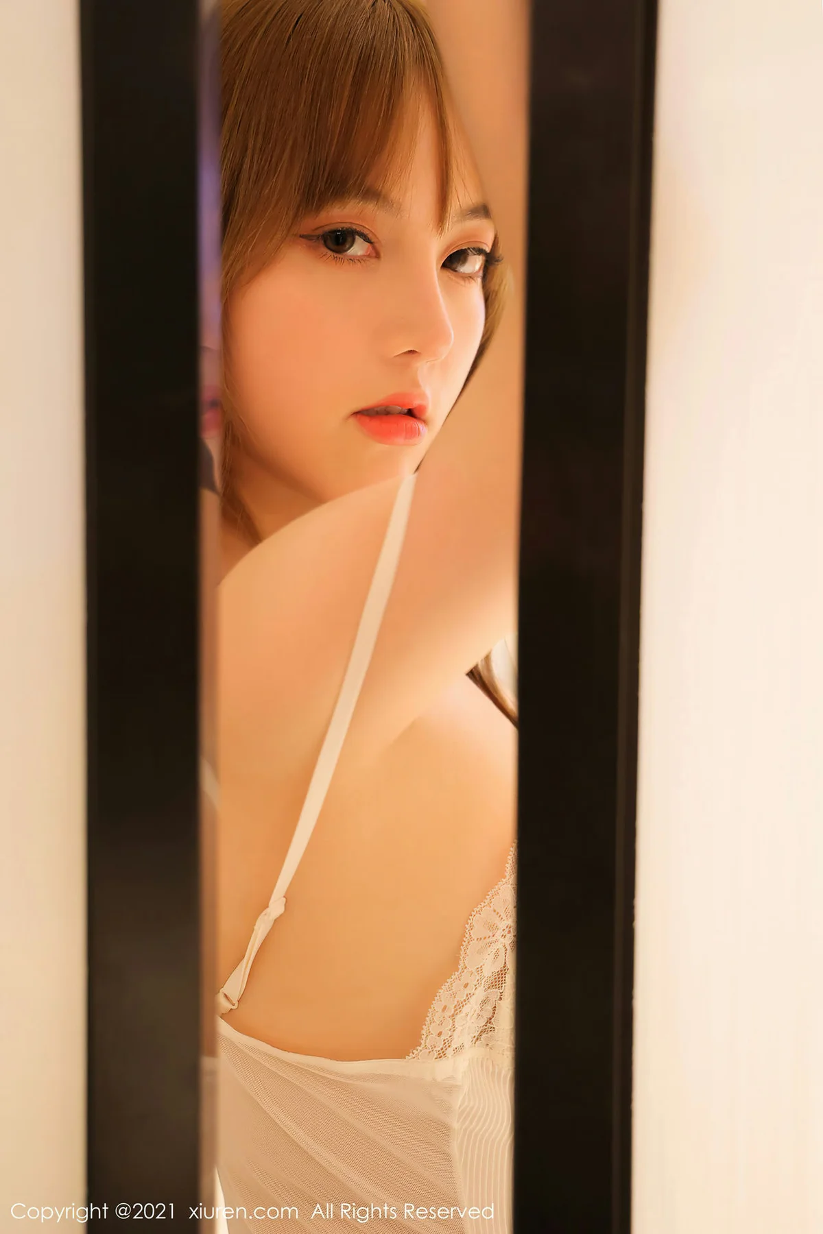 XiuRen 秀人 No.3534 的车拍系列 豆瓣酱 白色吊袜性感写真3 - 39
