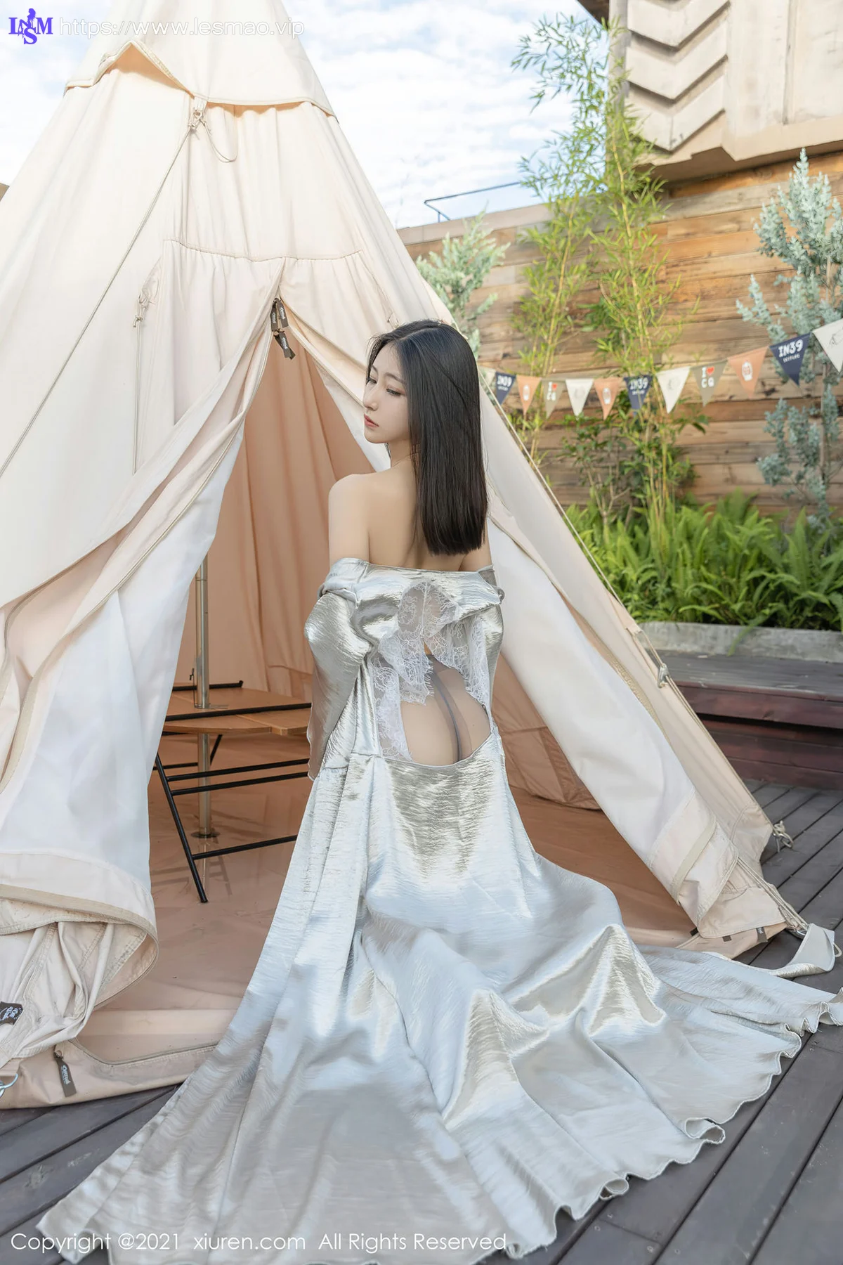 XiuRen 秀人 No.3542 面容清秀灰丝 熊小诺 第二套写真1 - 27