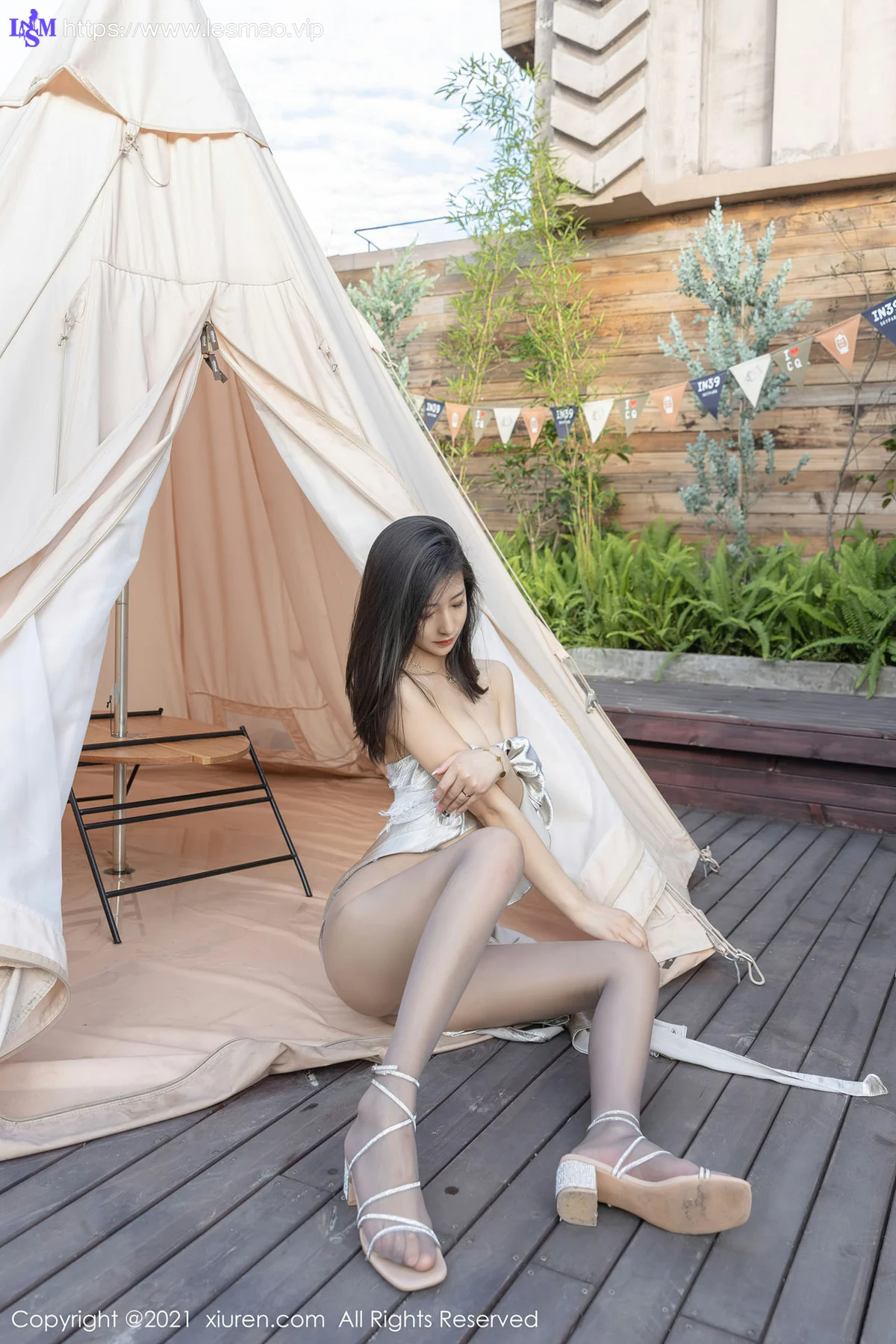 XiuRen 秀人 No.3542 面容清秀灰丝 熊小诺 第二套写真1 - 31