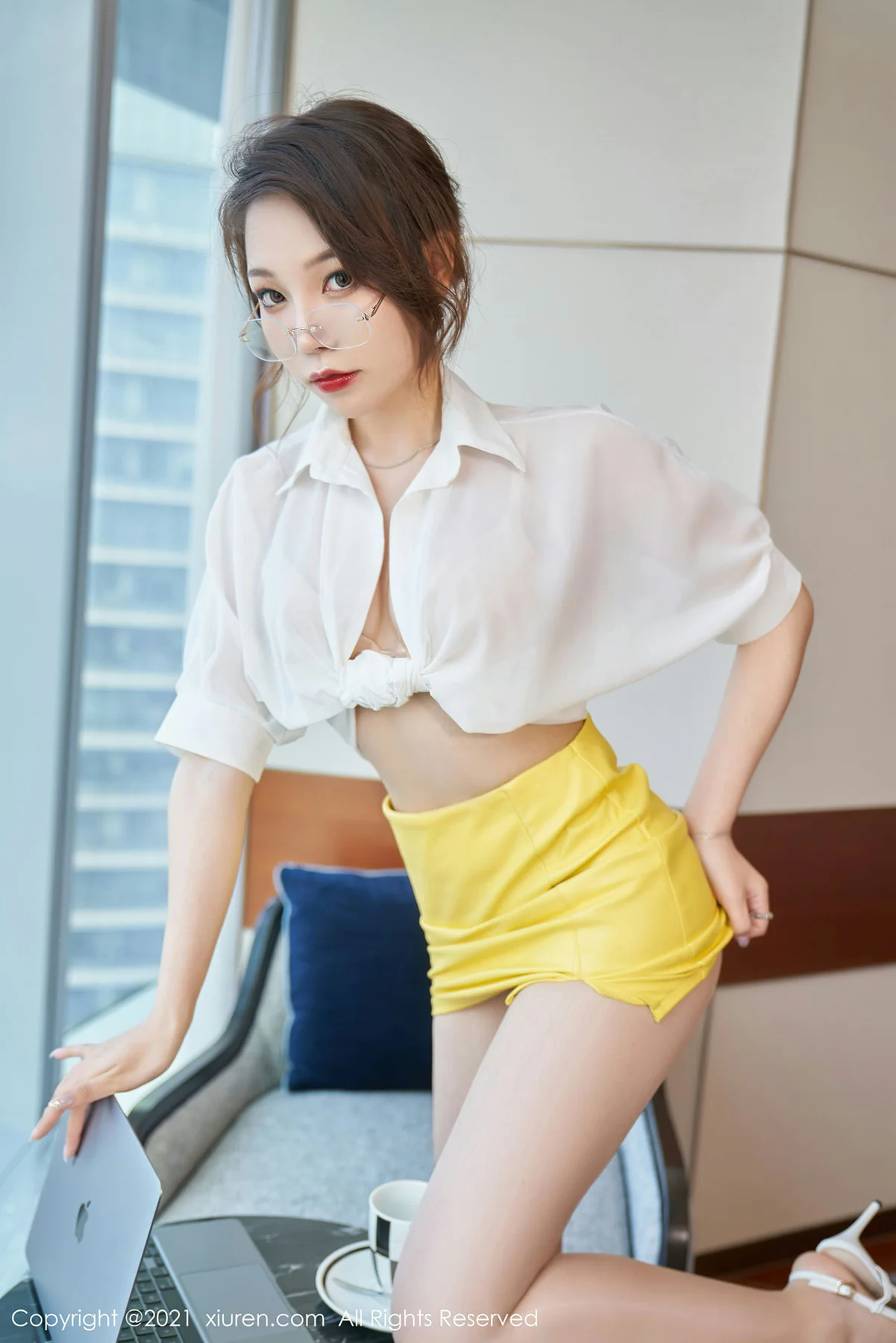 XiuRen 秀人 No.3543 职场眼镜OL 芝芝Booty 性感写真2 - 24