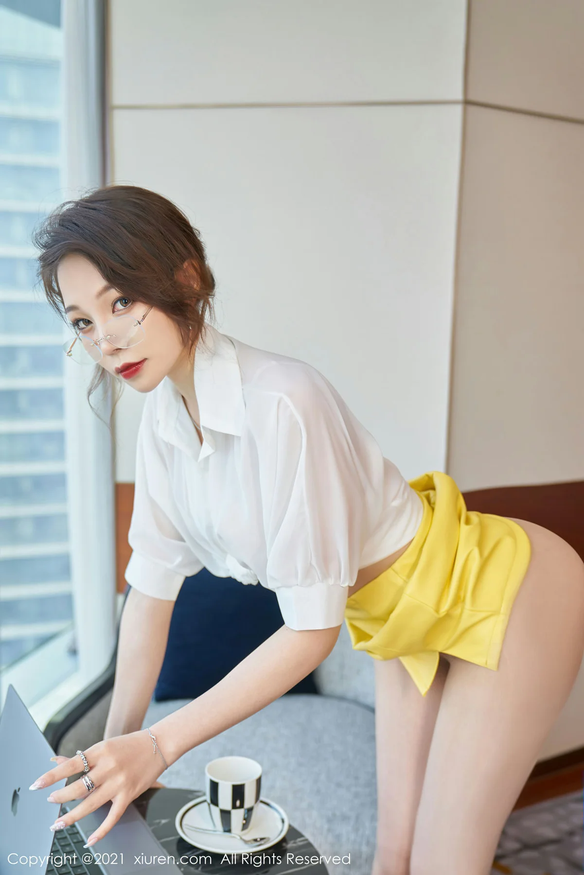 XiuRen 秀人 No.3543 职场眼镜OL 芝芝Booty 性感写真2 - 27