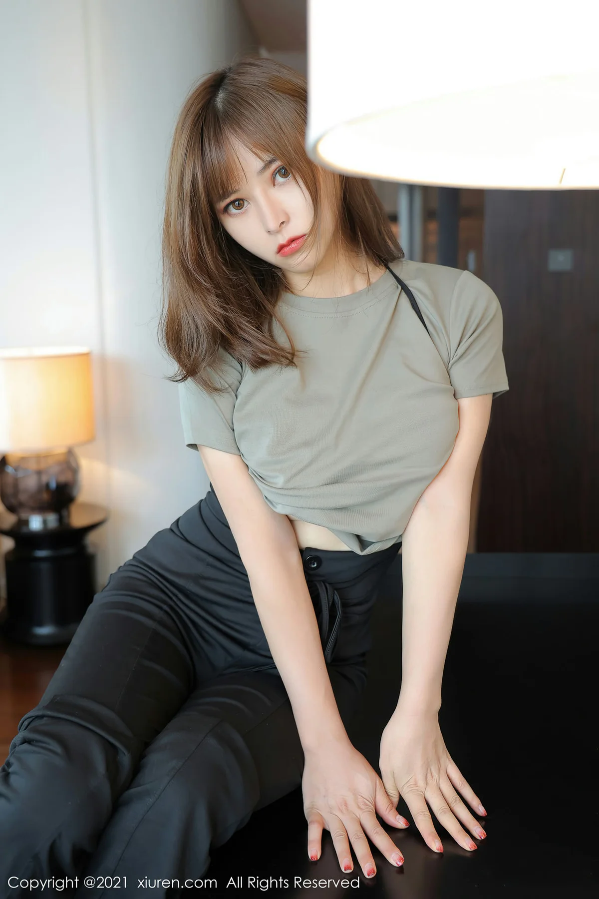XiuRen 秀人 No.3557 童颜巨乳身材火辣的妹子 奈沐子 性感写真2 - 29