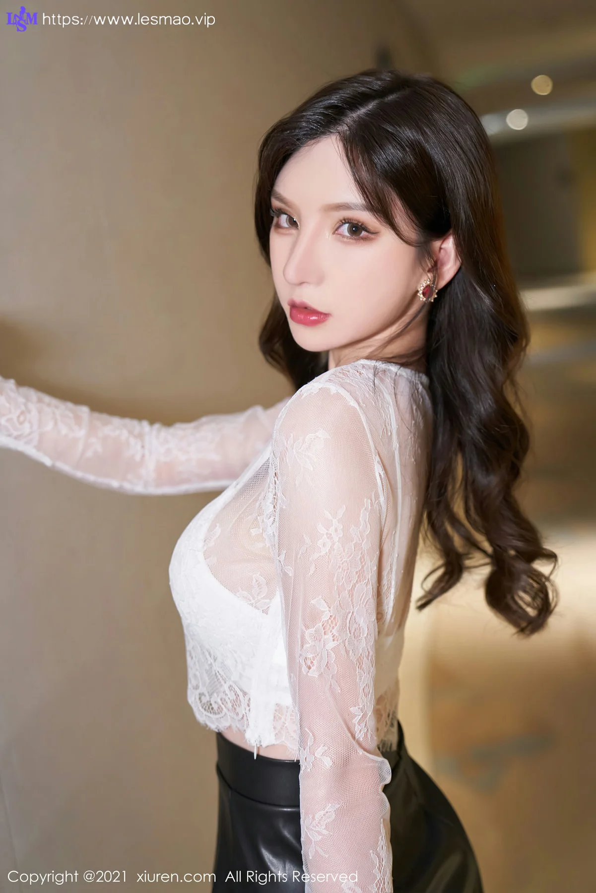 XiuRen 秀人 No.3559 调教师剧情主题 周于希Sandy 杭州心愿旅拍写真11 - 11