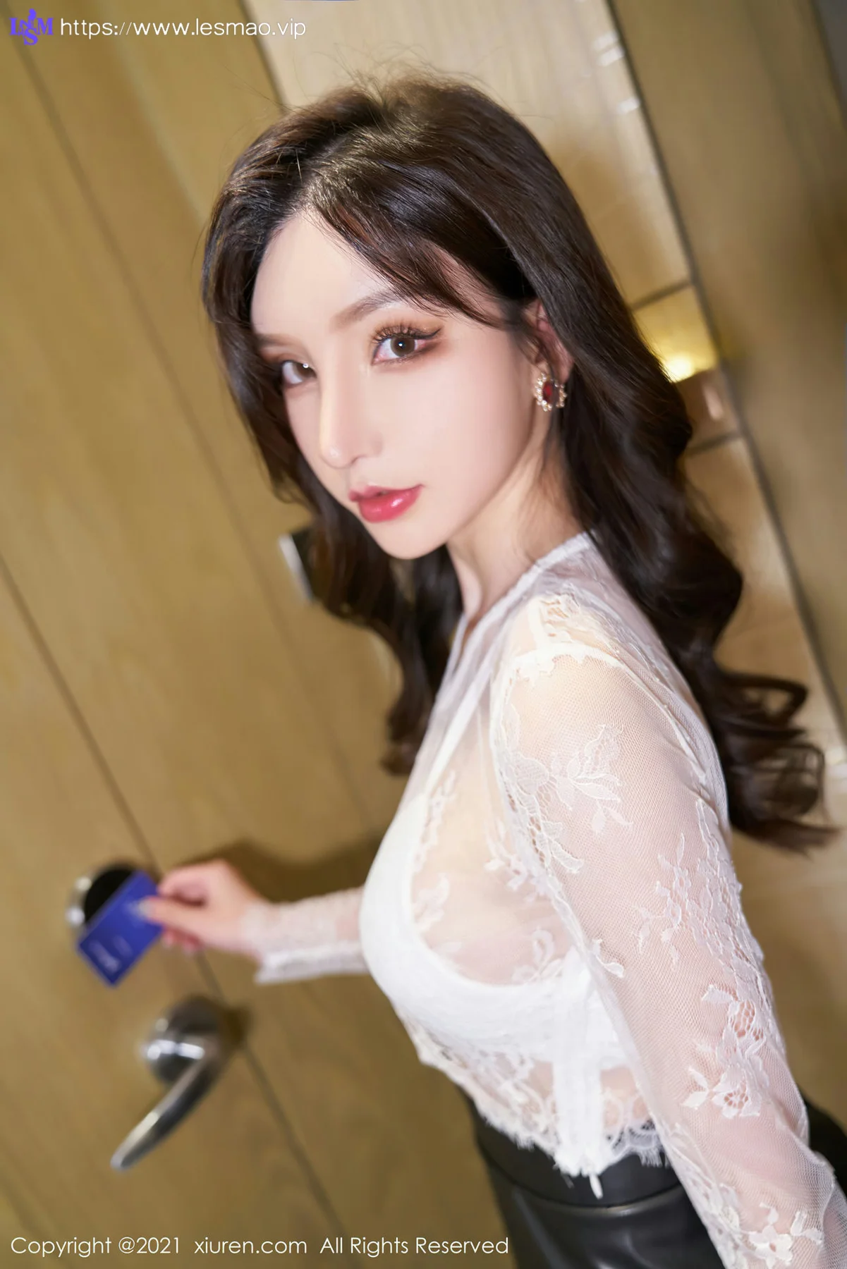 XiuRen 秀人 No.3559 调教师剧情主题 周于希Sandy 杭州心愿旅拍写真11 - 19