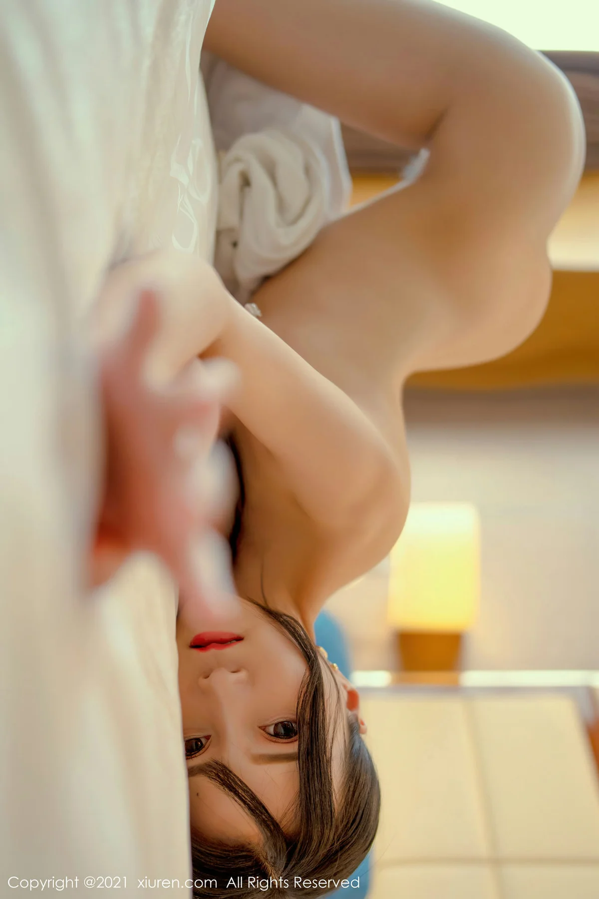 XiuRen 秀人 No.3598 睡袍系列 林煊煊肉色写真 - 36
