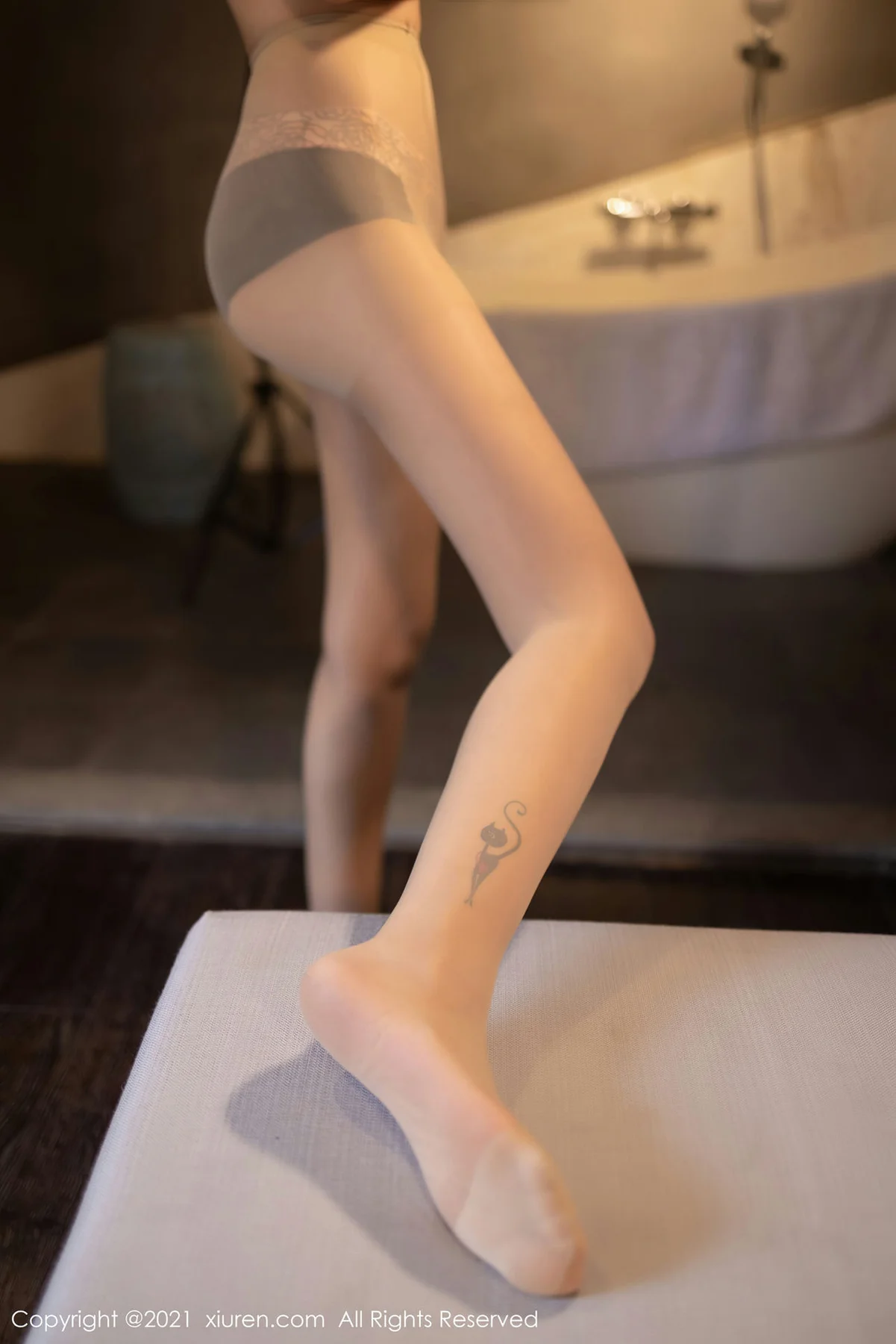 XiuRen 秀人 No.3616 性感红裙与极致丝袜 方子萱 性感写真3 - 50