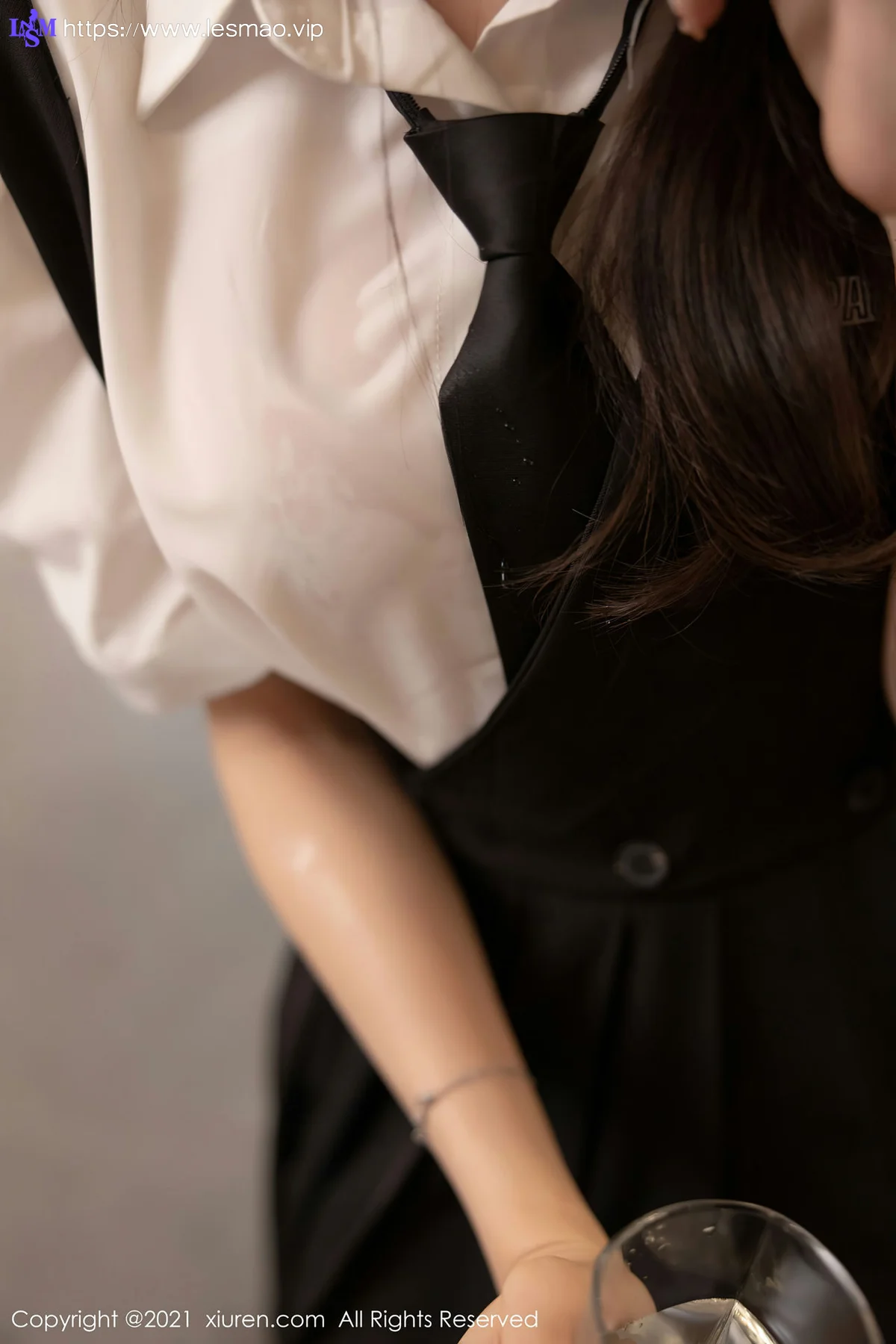 XiuRen 秀人 No.3643 剧情手法女仆主题 芝芝Booty 性感写真11 - 16