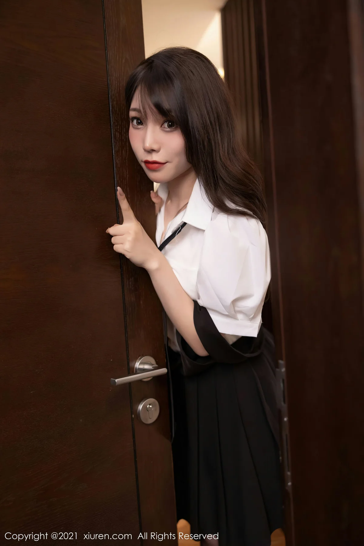 XiuRen 秀人 No.3643 剧情手法女仆主题 芝芝Booty 性感写真11 - 25