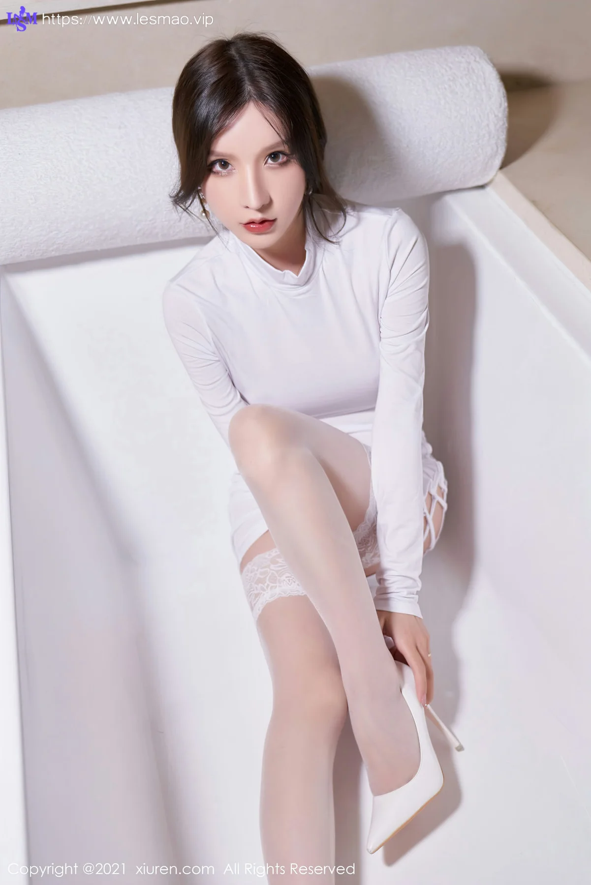 XiuRen 秀人 No.3680 浴室蕾丝袜 周于希Sandy 性感写真111 - 35