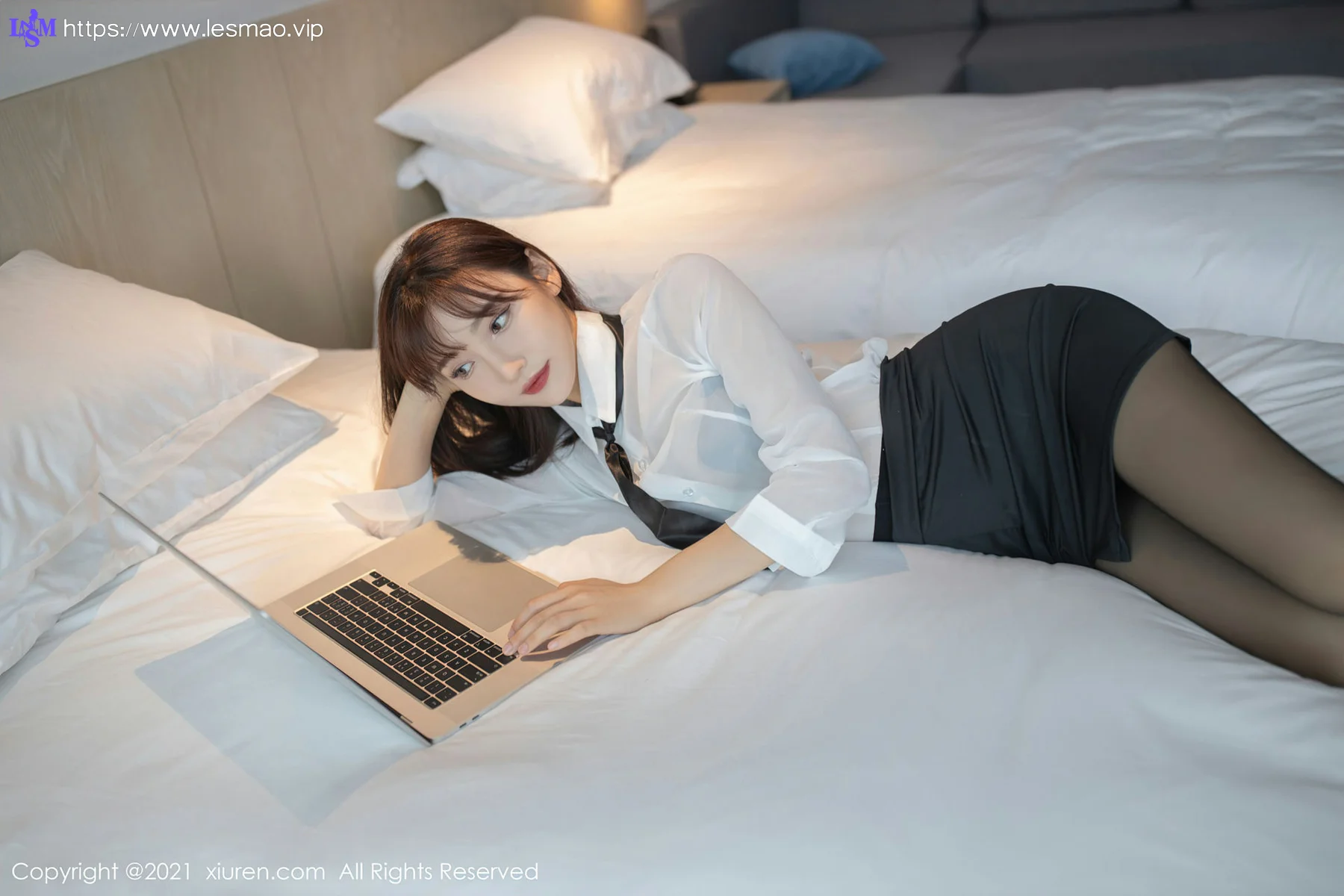 XiuRen 秀人 No.3705 出差剧情主题 陆萱萱 性感写真1 - 17