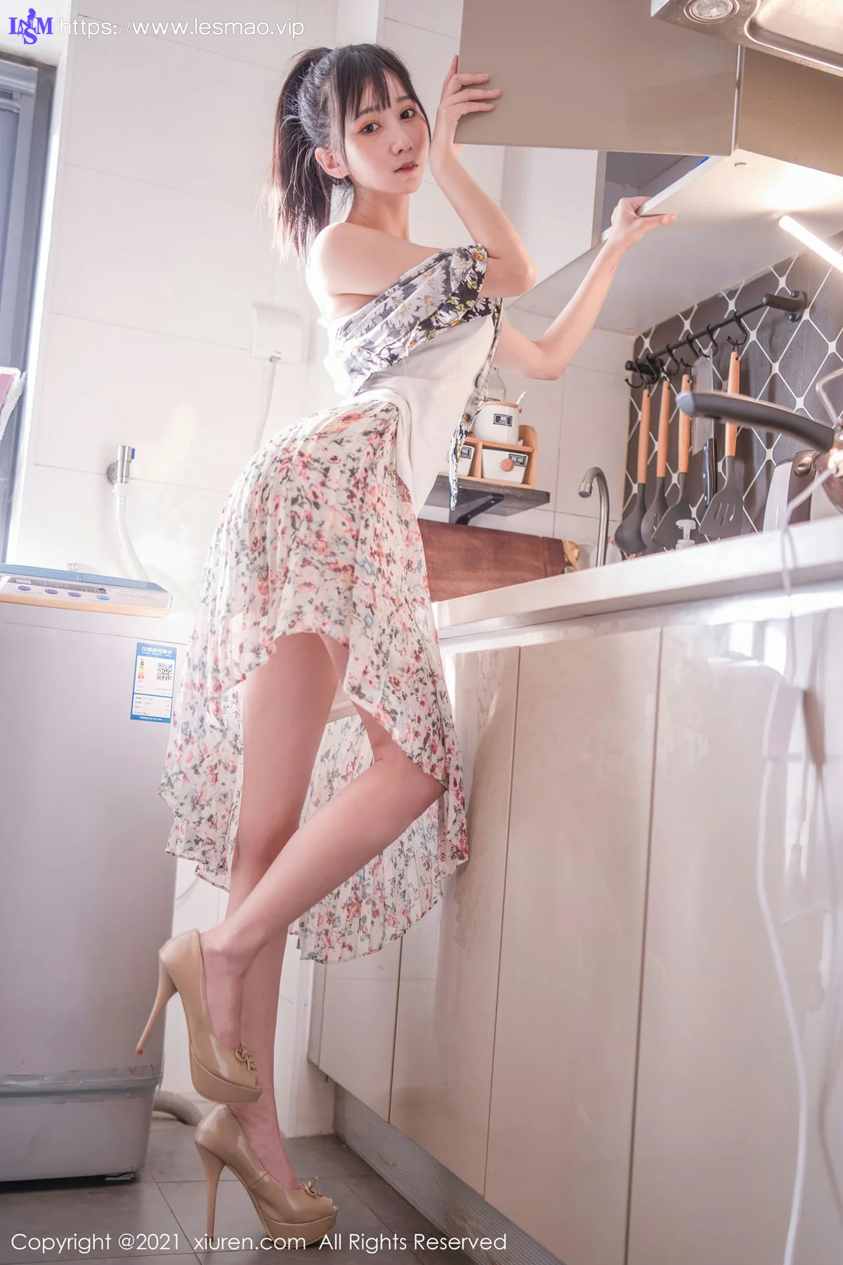 XiuRen 秀人 No.3711 智齿小可爱 小果冻儿 性感写真 - 18
