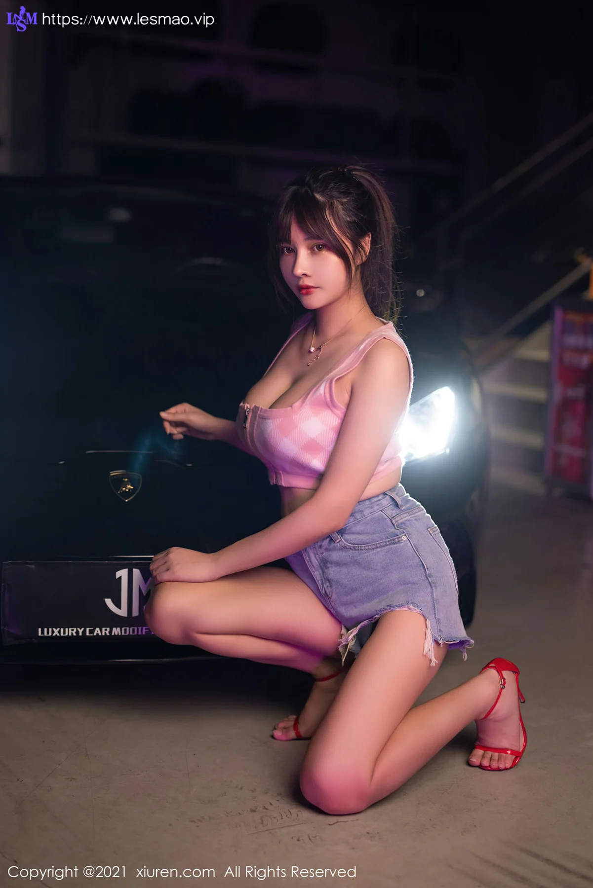 XiuRen 秀人 No.3725 香车与美人 萌奈子 性感写真 - 14