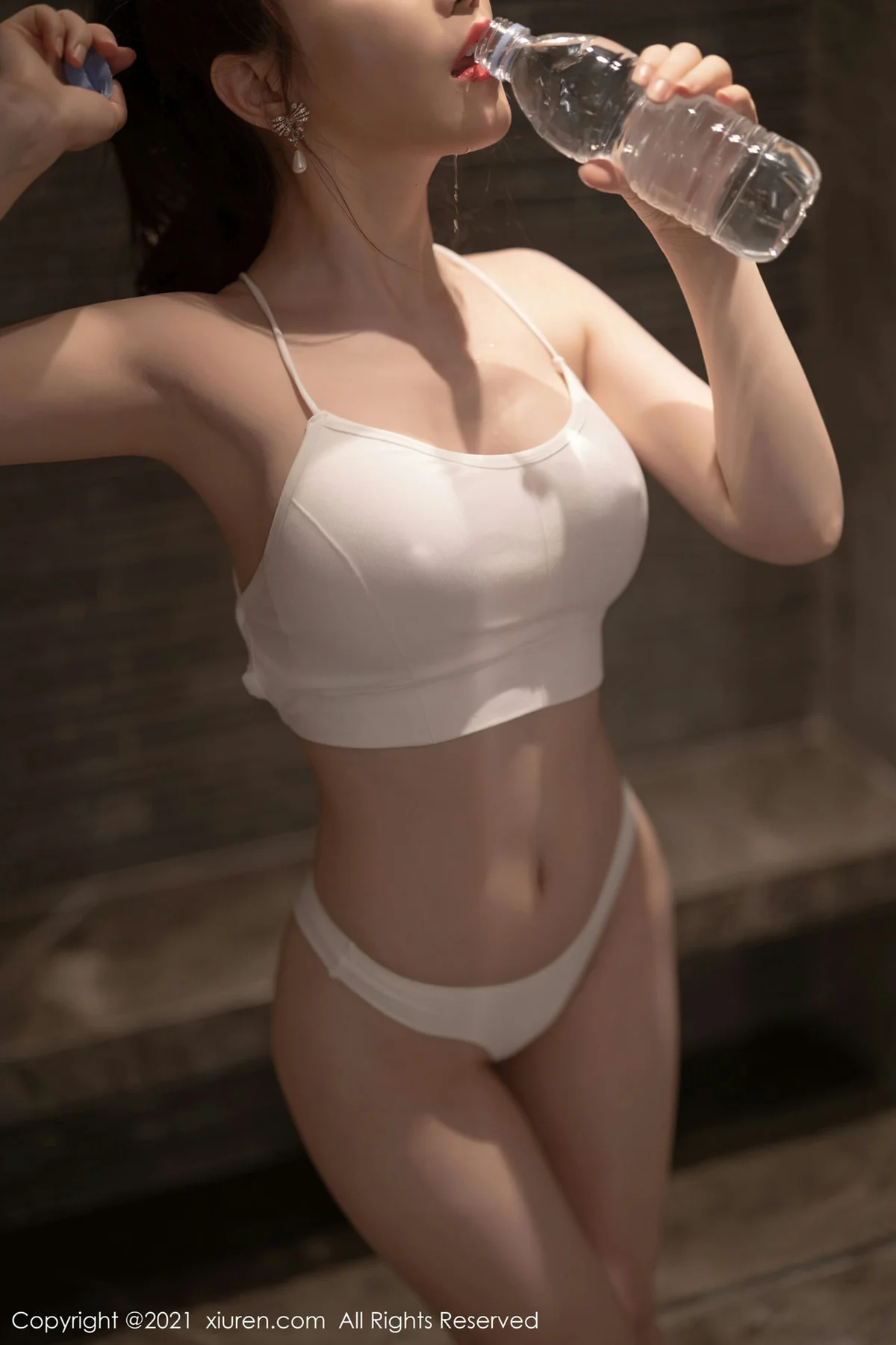 XiuRen 秀人 No.3755 紧身服饰 Cherry绯月樱 江浙沪旅拍33 - 52