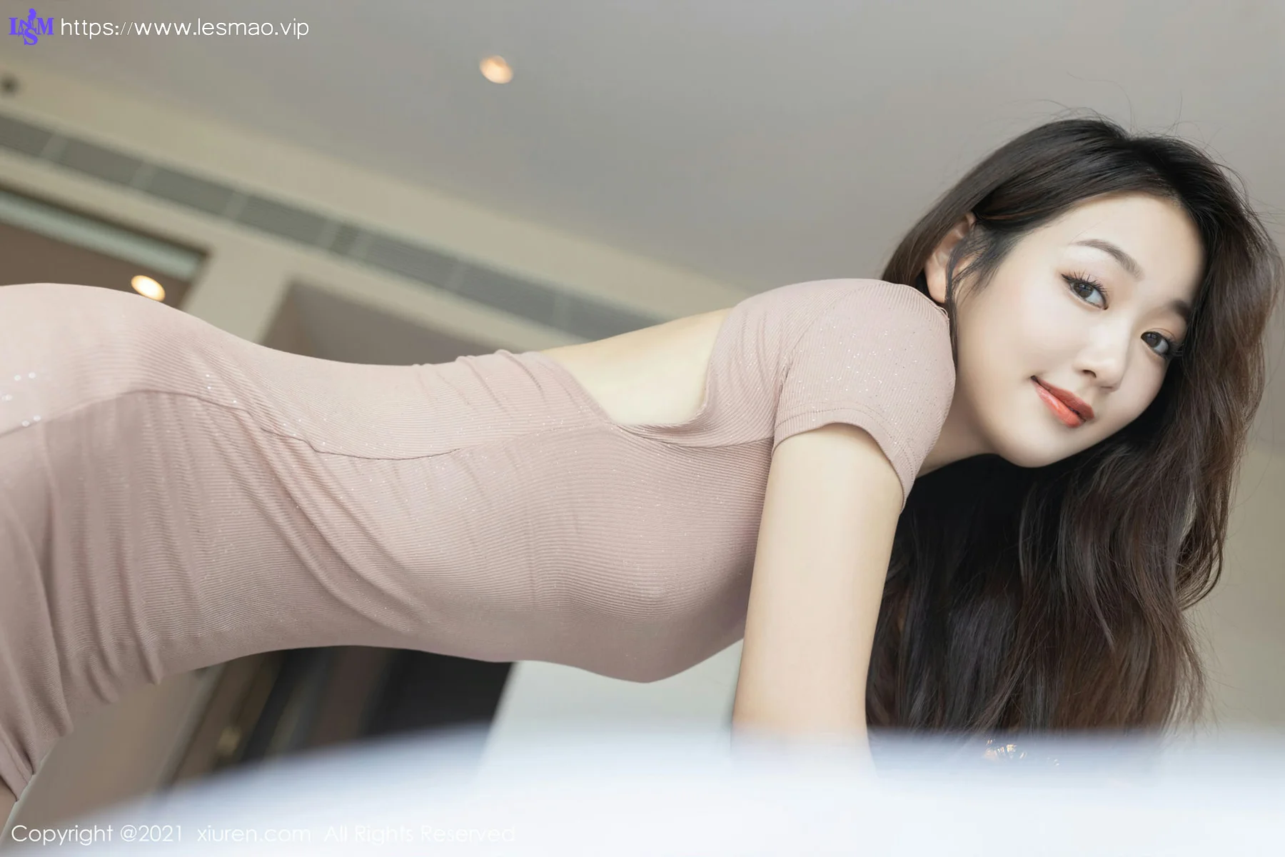 XiuRen 秀人 No.3780 裸色裙主题系列 唐安琪 澳门旅拍写真22 - 43