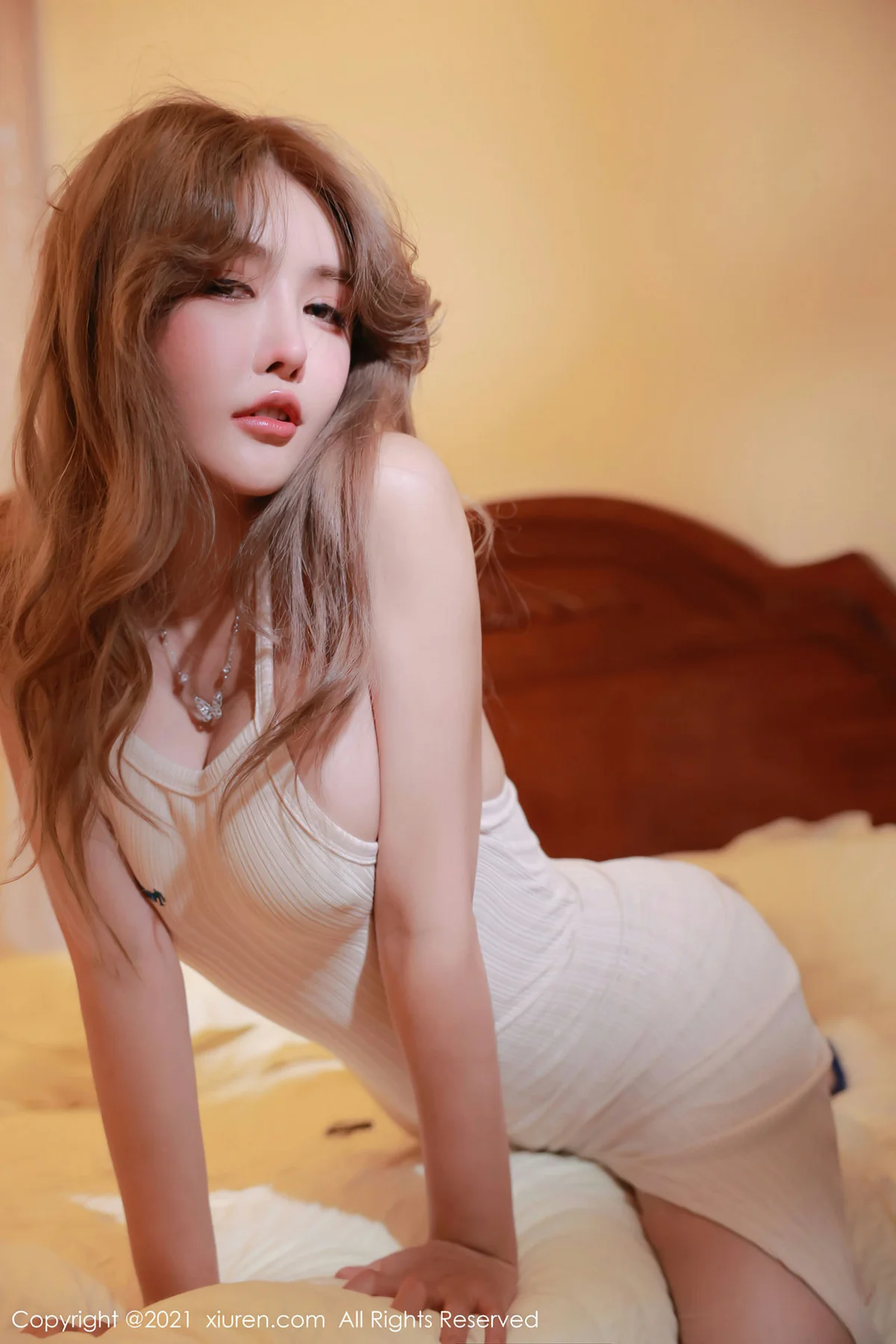 XiuRen 秀人 No.3789 肉色吊裙、草莓内衣 肉晴MINI 第三套写真3 - 39