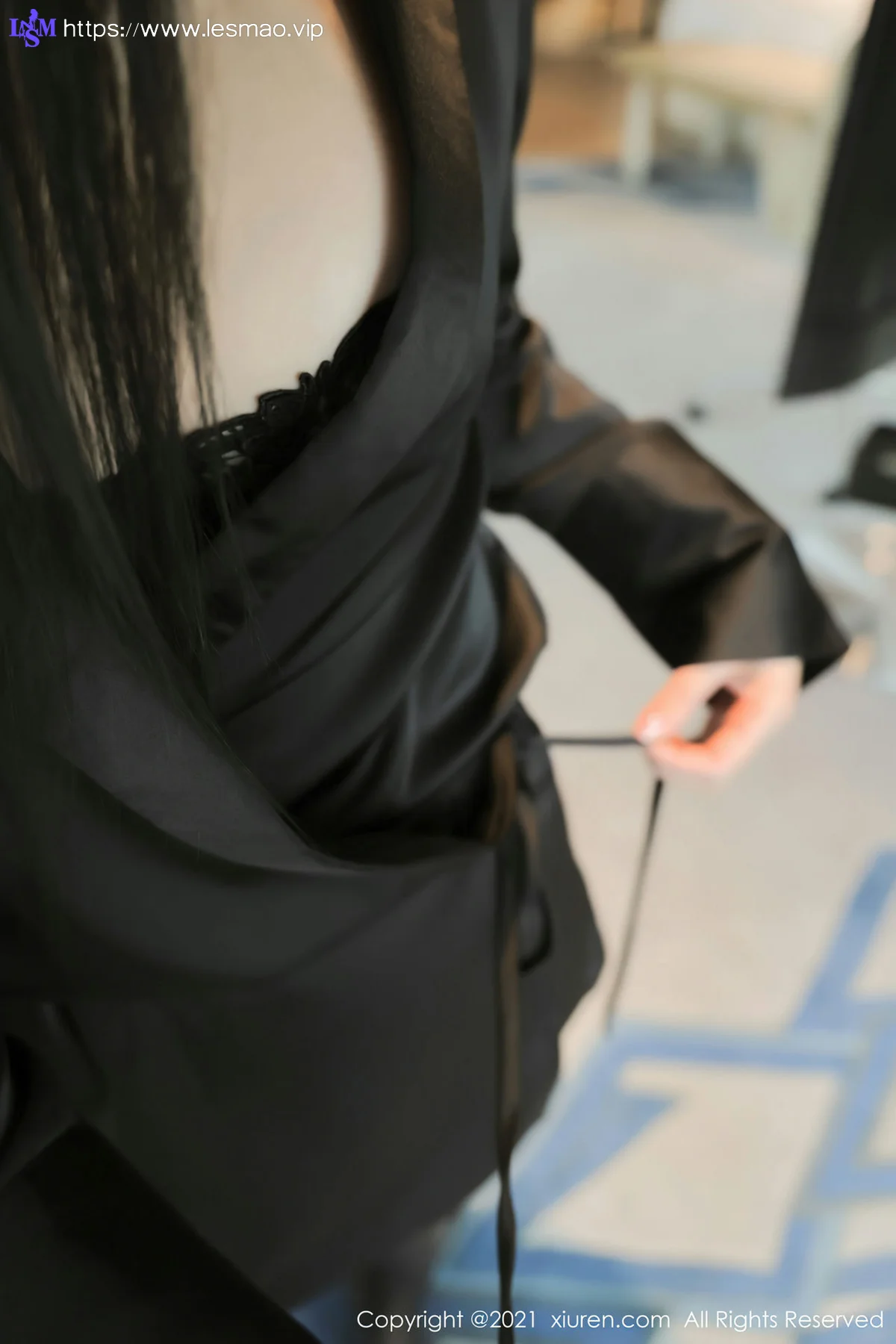 XiuRen 秀人 No.3806 新人模特 闫璐璐 首套写真 - 20