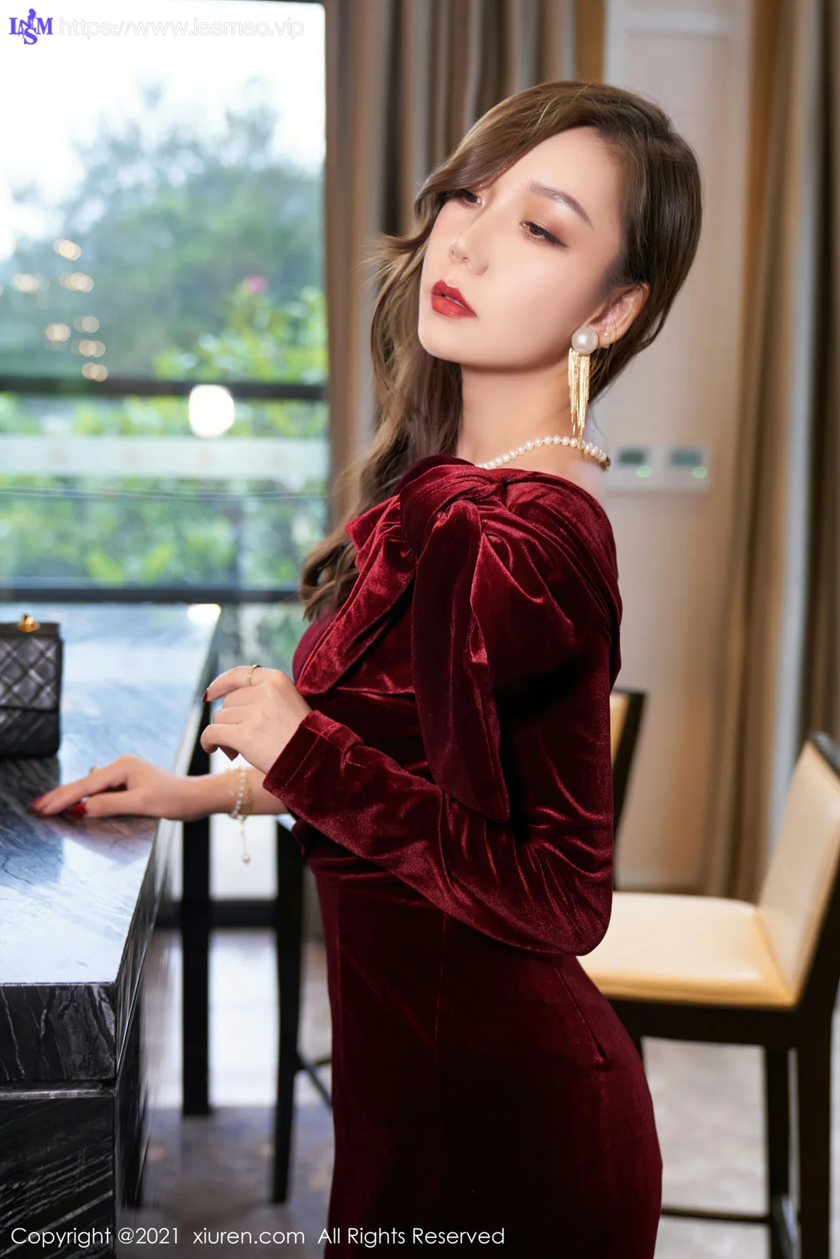 XiuRen 秀人 No.3807 华丽的礼裙 艾静香 大理旅拍 - 14