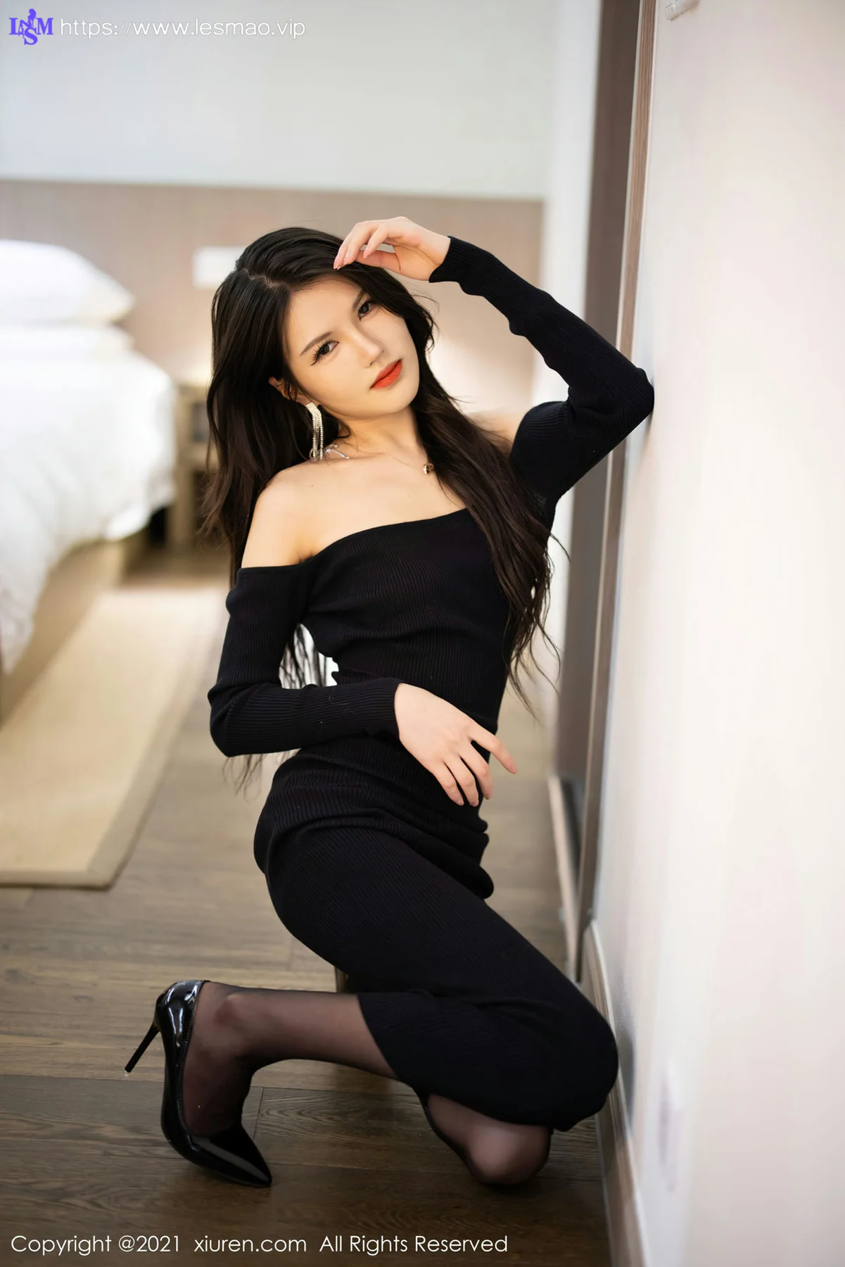 XiuRen 秀人 No.3822 新人模特 媛媛酱belle 杭州旅拍22 - 17