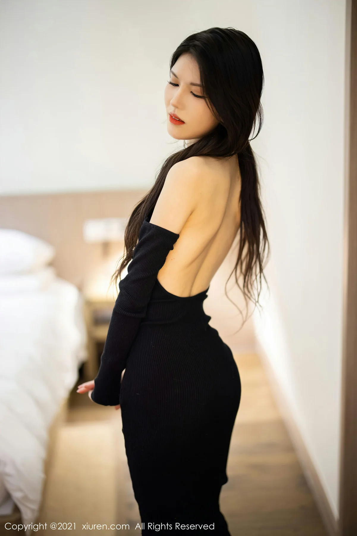 XiuRen 秀人 No.3822 新人模特 媛媛酱belle 杭州旅拍22 - 25