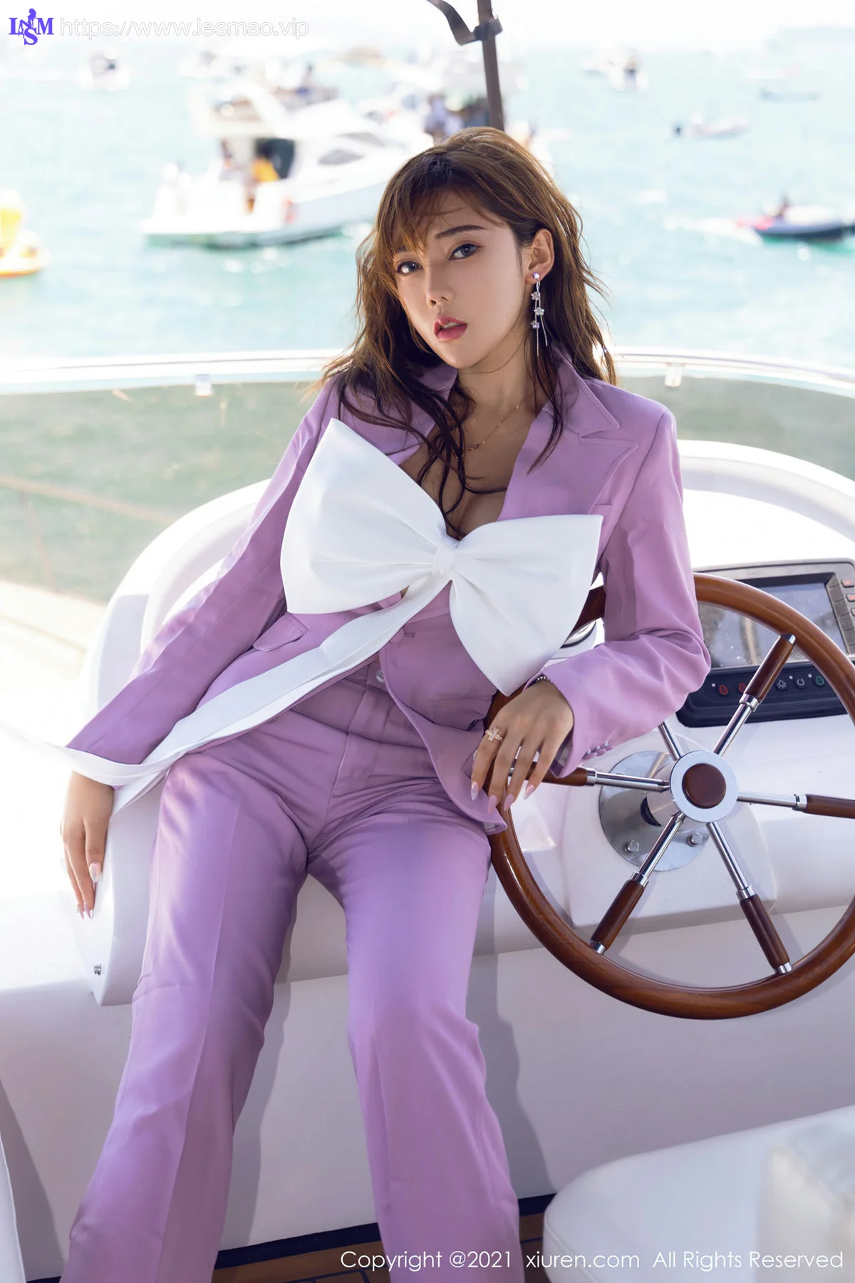 XiuRen 秀人 No.3833 游艇独特礼结服饰 萌汉药baby 三亚旅拍写真 - 13