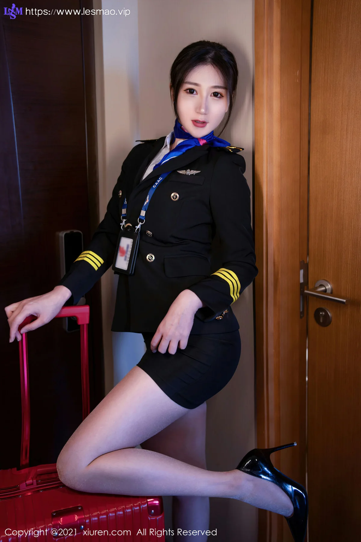 XiuRen 秀人 No.3839 制服机长御姐 顾乔楠Cora 性感写真2 - 11