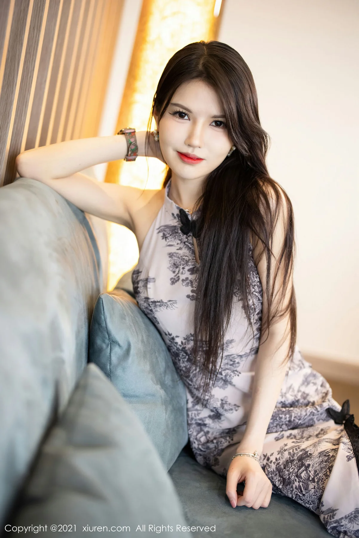 XiuRen 秀人 No.3887 古典旗袍 媛媛酱belle 杭州旅拍 - 21