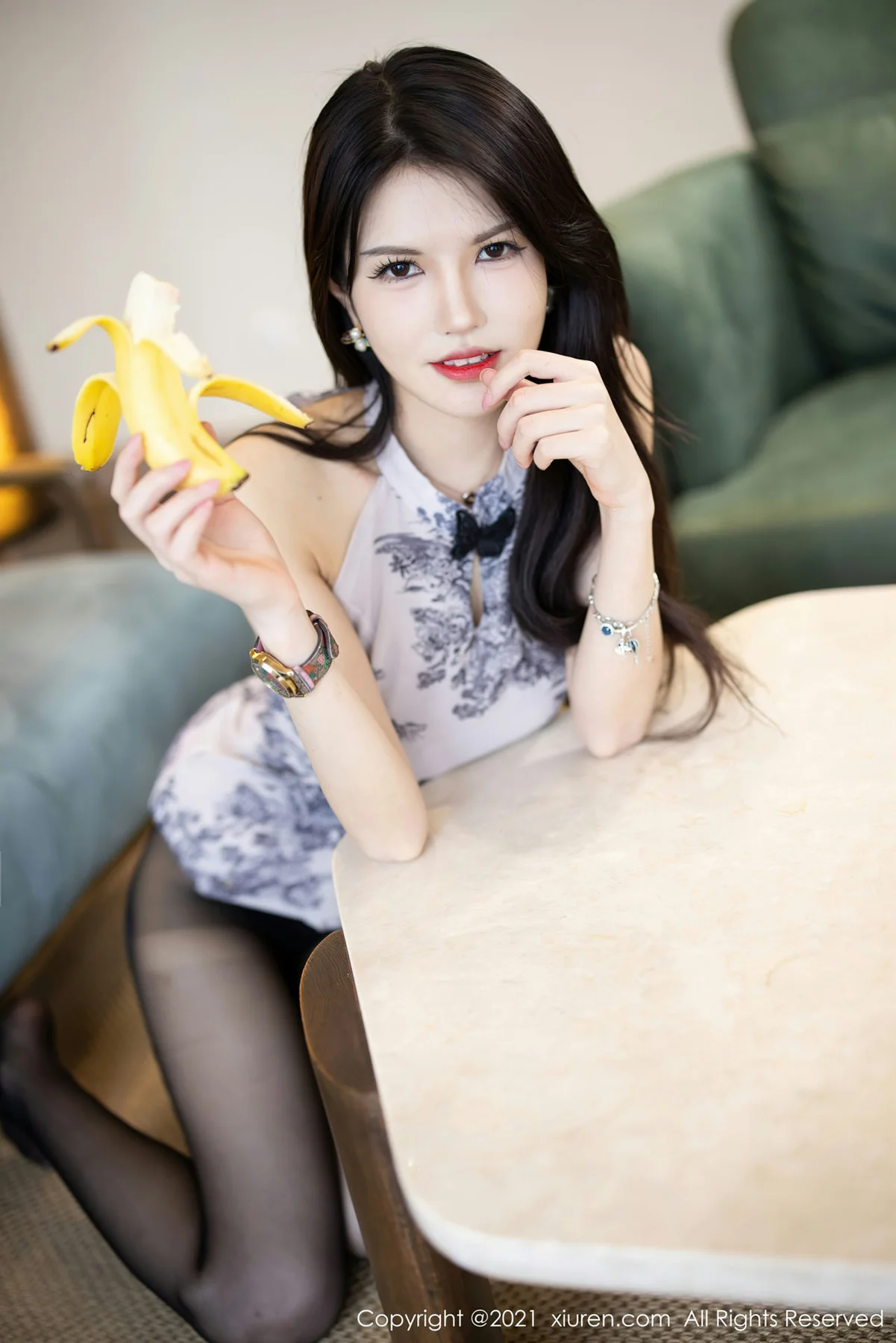 XiuRen 秀人 No.3887 古典旗袍 媛媛酱belle 杭州旅拍 - 33