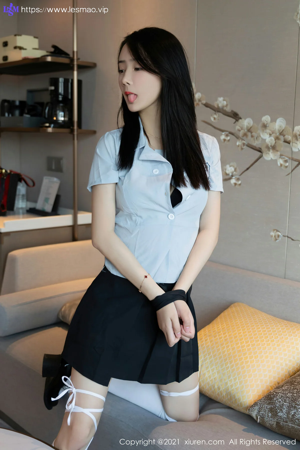 XiuRen 秀人 No.3918 summer宝宝 新人诱惑制服 - 33