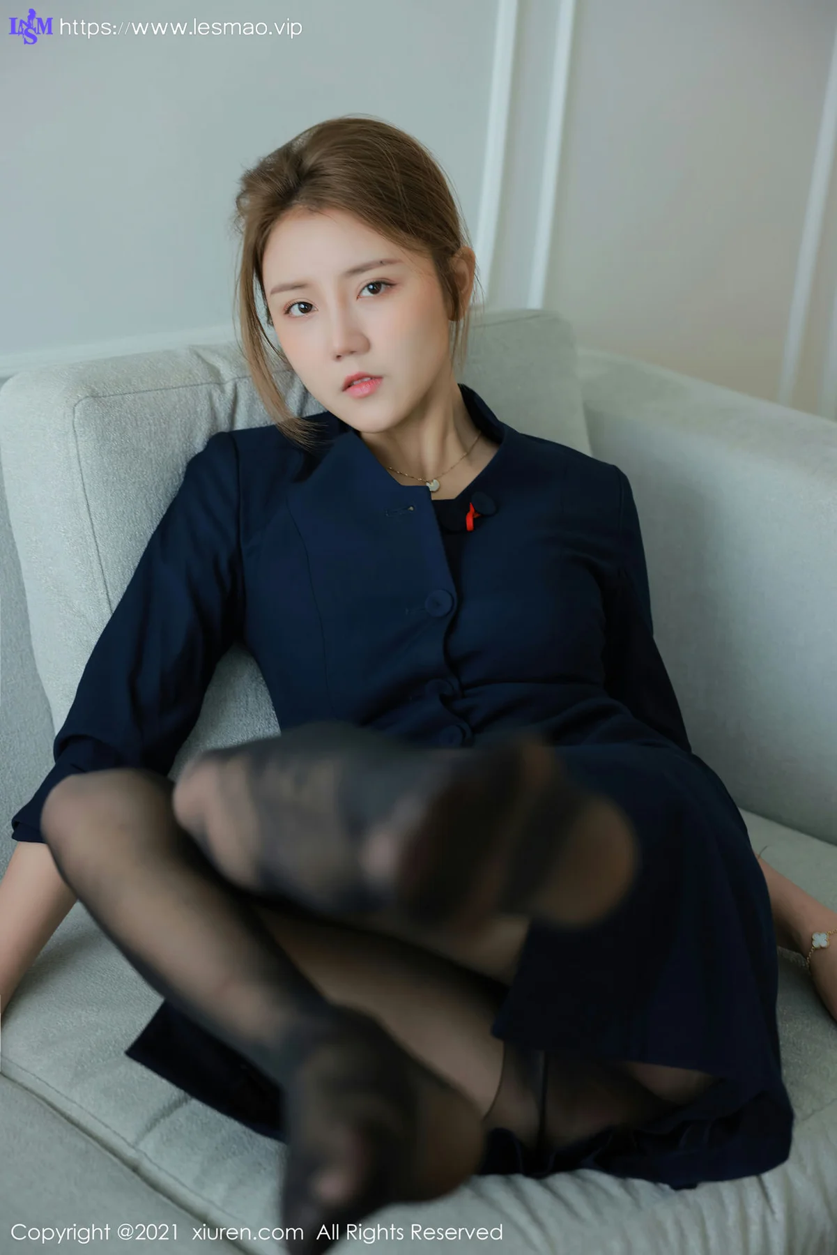 XiuRen 秀人 No.3933 夏西cici  真空空姐爆乳 - 16
