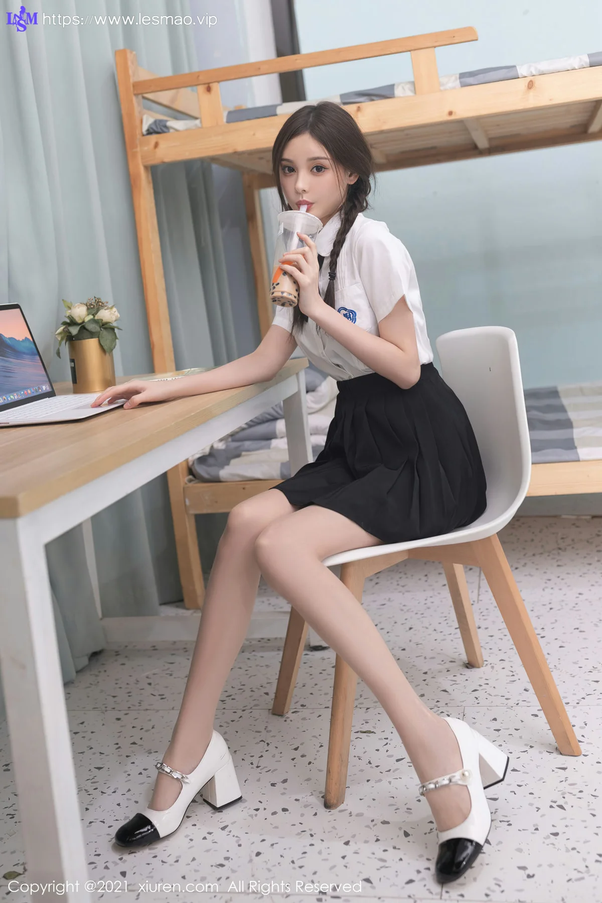 XiuRen 秀人 No.3951 王心怡 气质美女香肩玉背 - 15