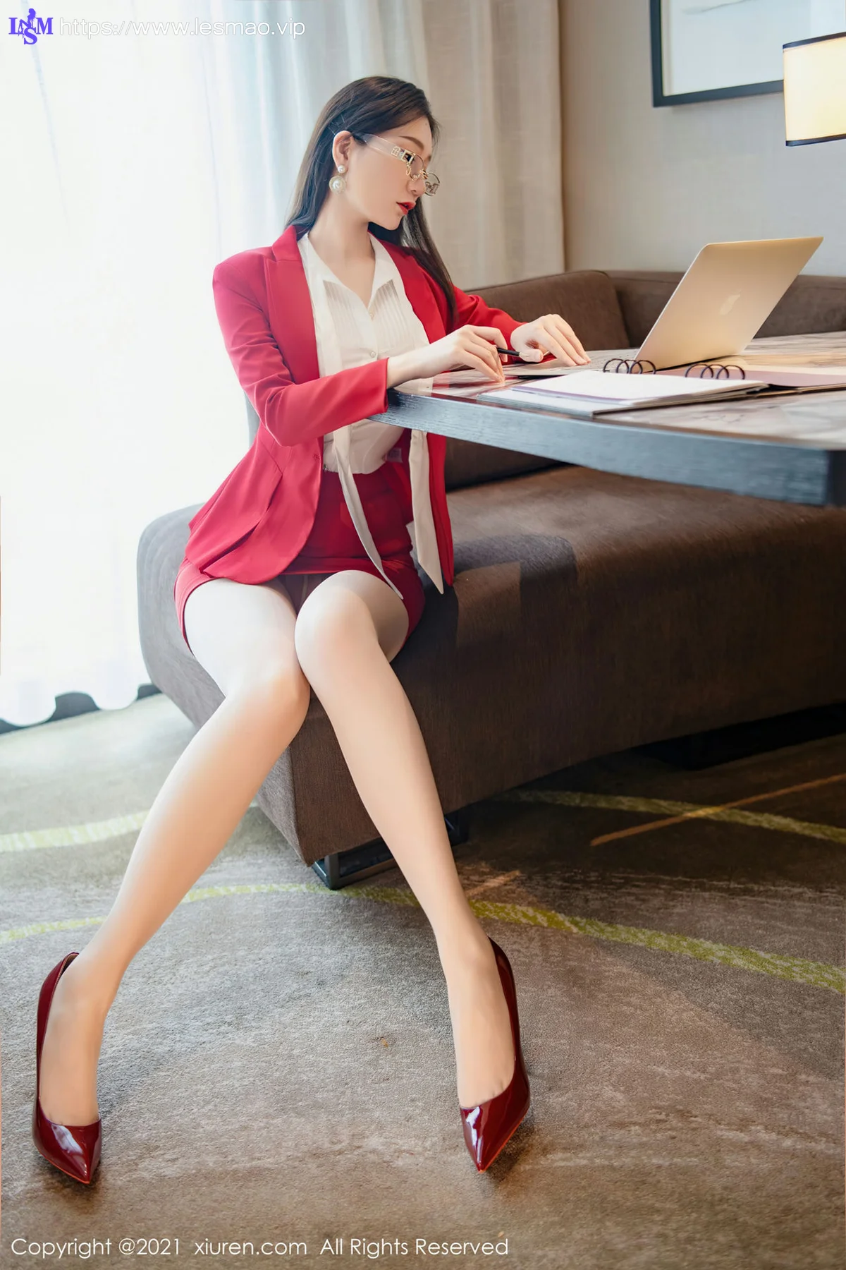 XiuRen 秀人 No.3954 顾乔喃cora 红色制服 - 18