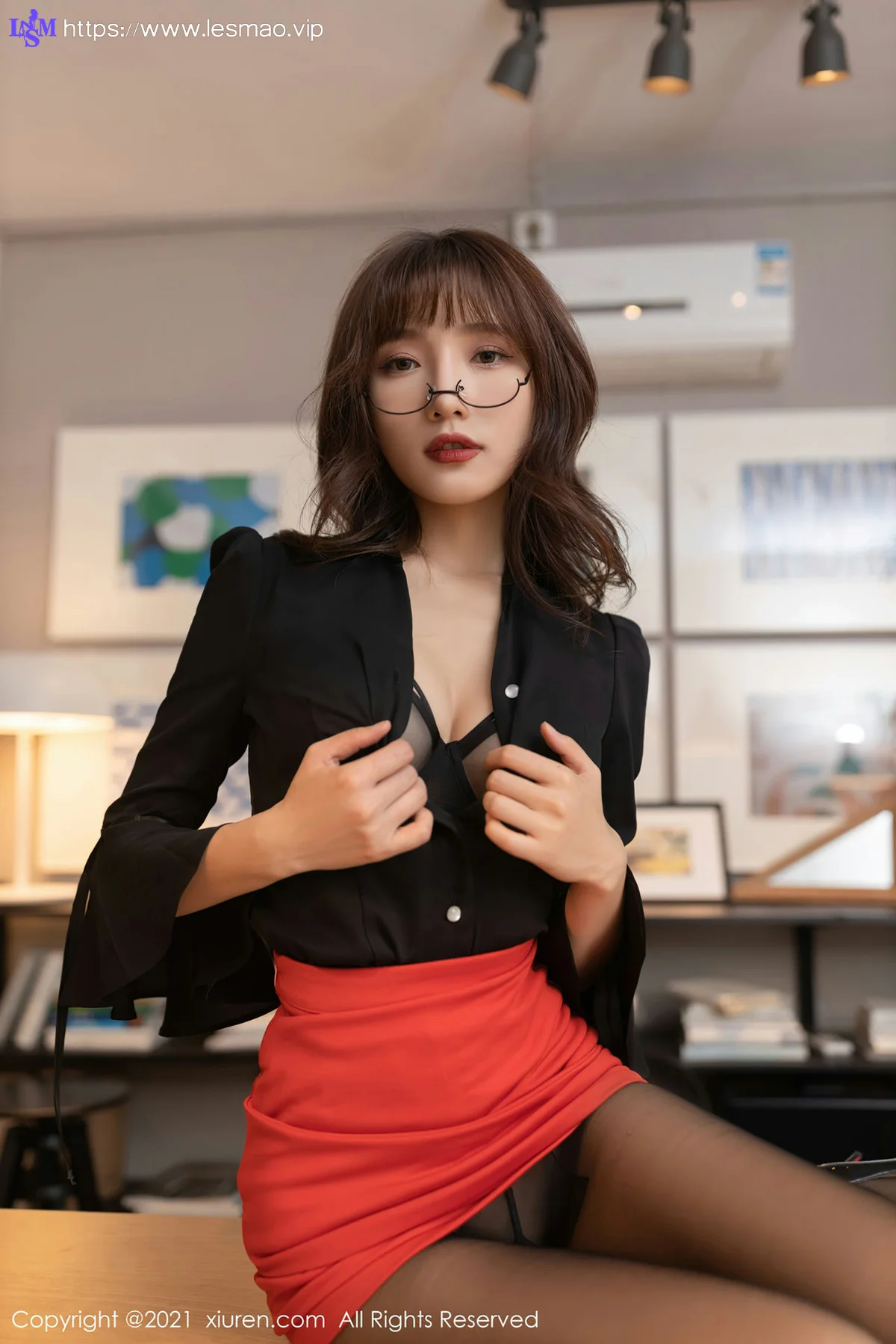 XiuRen 秀人 No.3961 陆萱萱 办公室美女 - 30