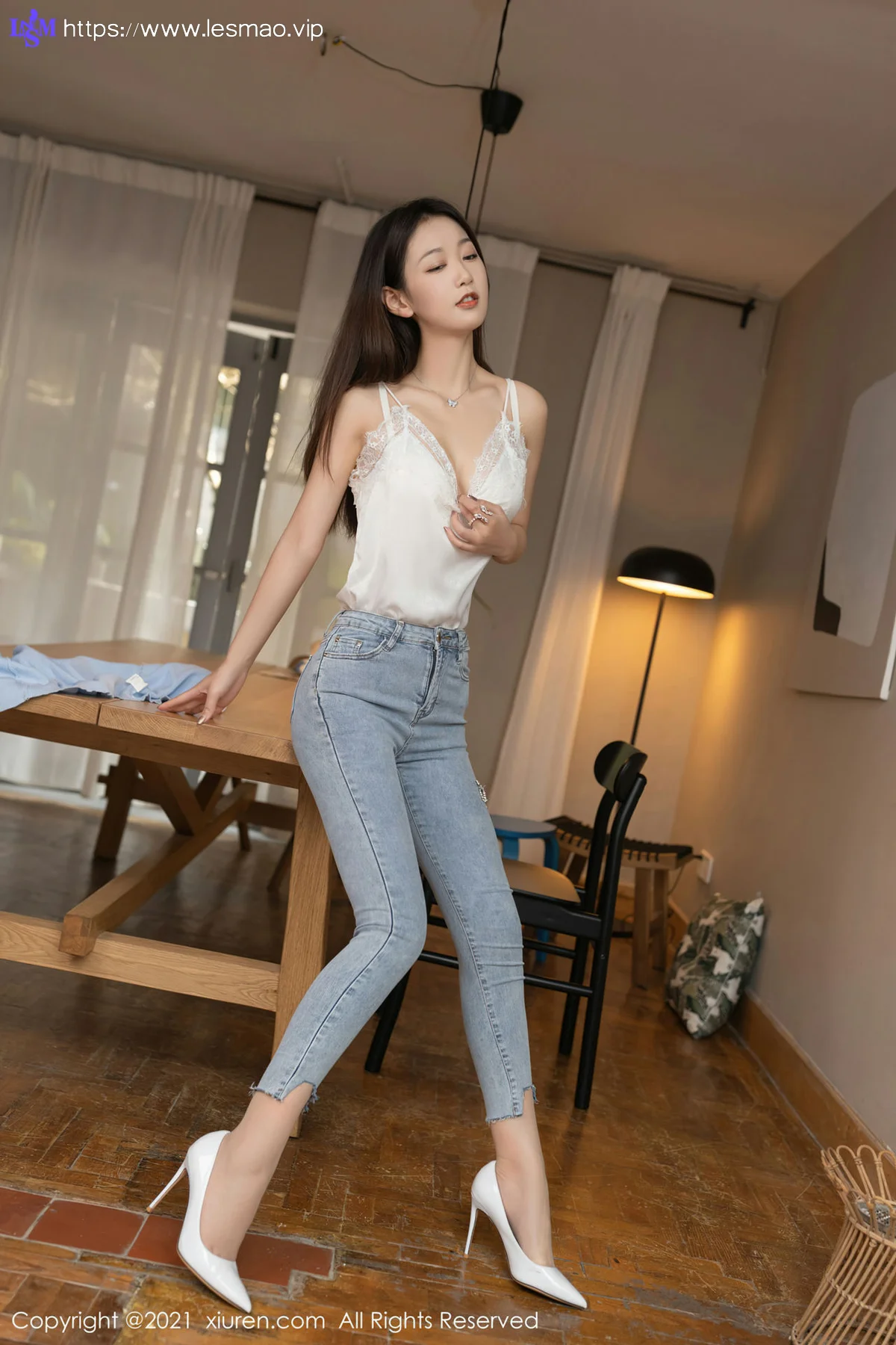 XiuRen 秀人 No.3985 新来舍友主题 唐安琪 性感写真11 - 18