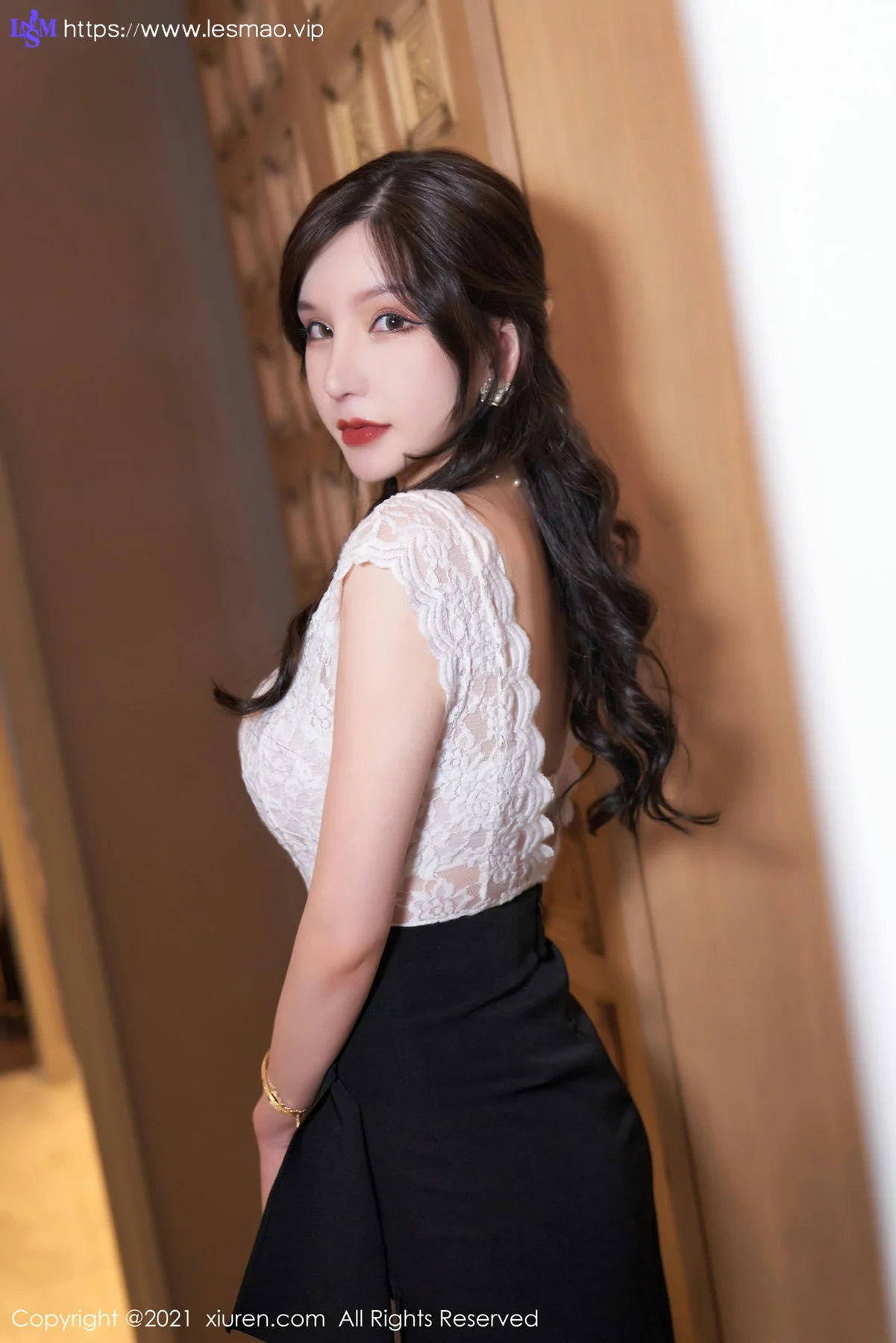 XiuRen 秀人 No.3992 秘书OL剧情主题 周于希Sandy 性感写真 - 29