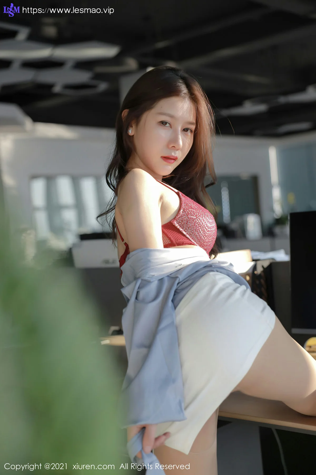XiuRen 秀人 No.3994 加班剧情 尹甜甜 性感写真 - 67