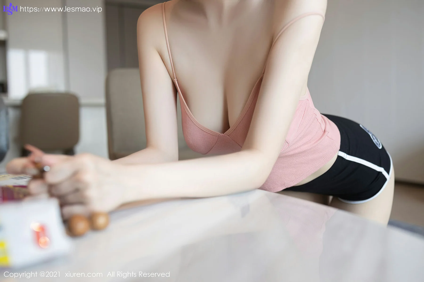 XiuRen 秀人 No.3996 借宿主题 安然Maleah 性感写真 - 70