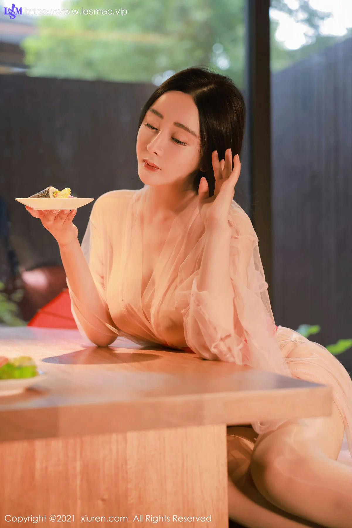 XiuRen 秀人 No.4002 日料店兼职 允爾 性感写真 - 35