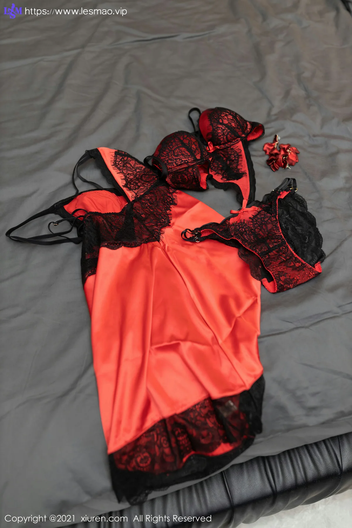 XiuRen 秀人 No.4021 妻子们的聚会主题 鱼子酱Fish 性感写真11 - 26