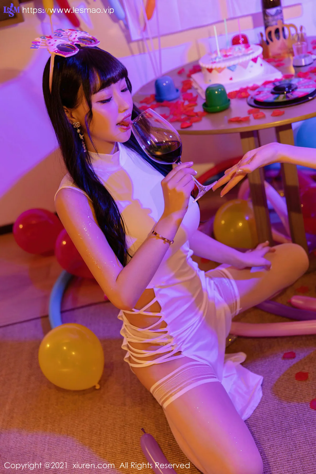 XiuRen 秀人 No.4025 生日party系列模特合集 王雨纯和朱可儿Flower33 - 21