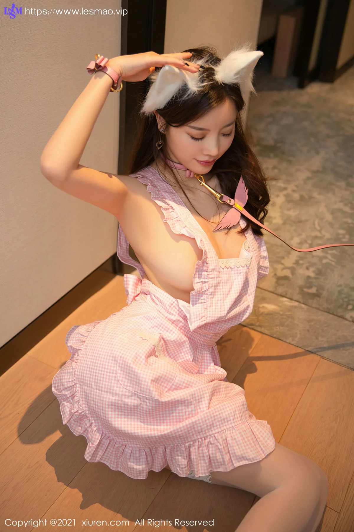 XiuRen 秀人 No.4028 爆乳女神 杨晨晨 俏皮制服 - 42