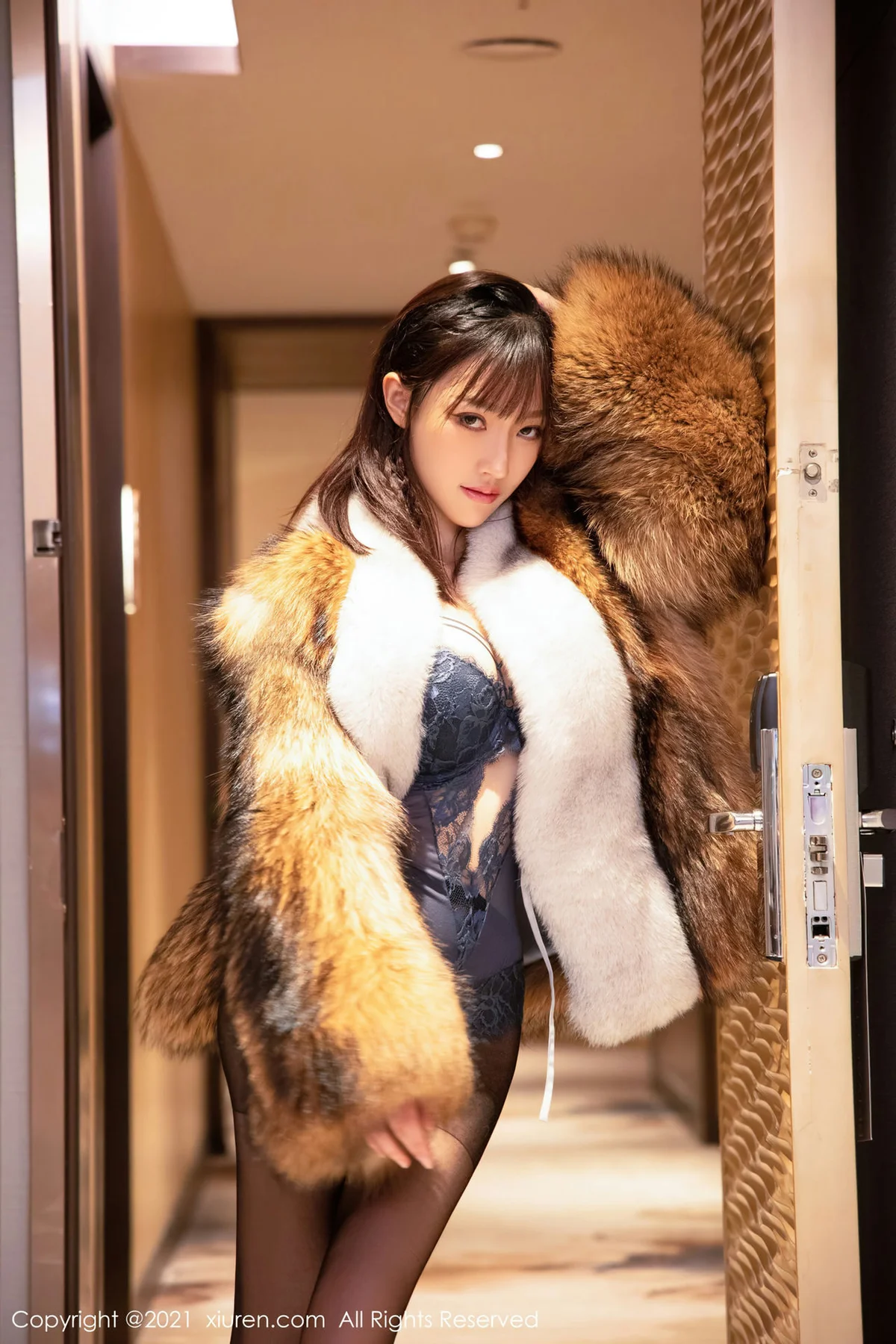 XiuRen 秀人 No.4031 皮草服饰 西门小玉 性感写真 - 57