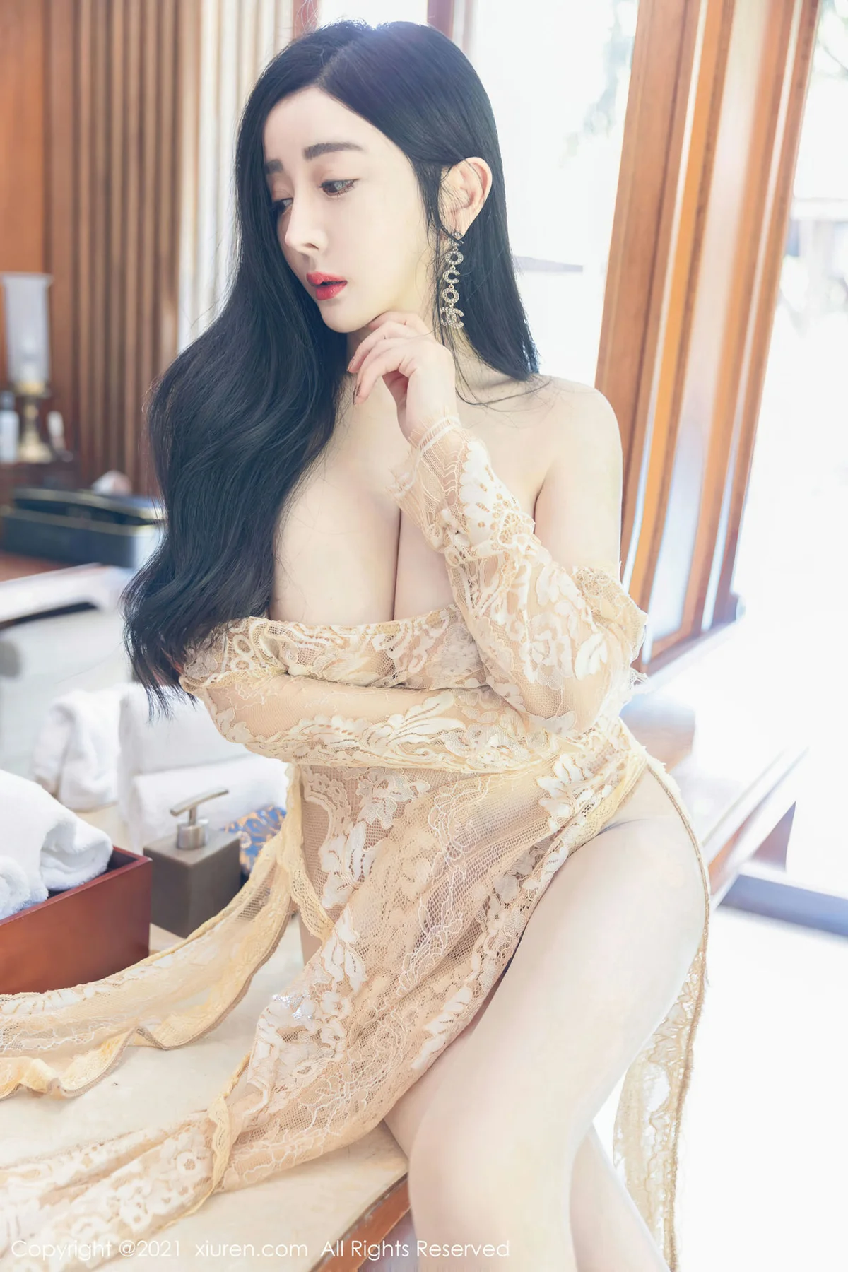 XiuRen 秀人 No.4040 巨乳镂空服饰 允爾 西双版纳旅拍 - 38