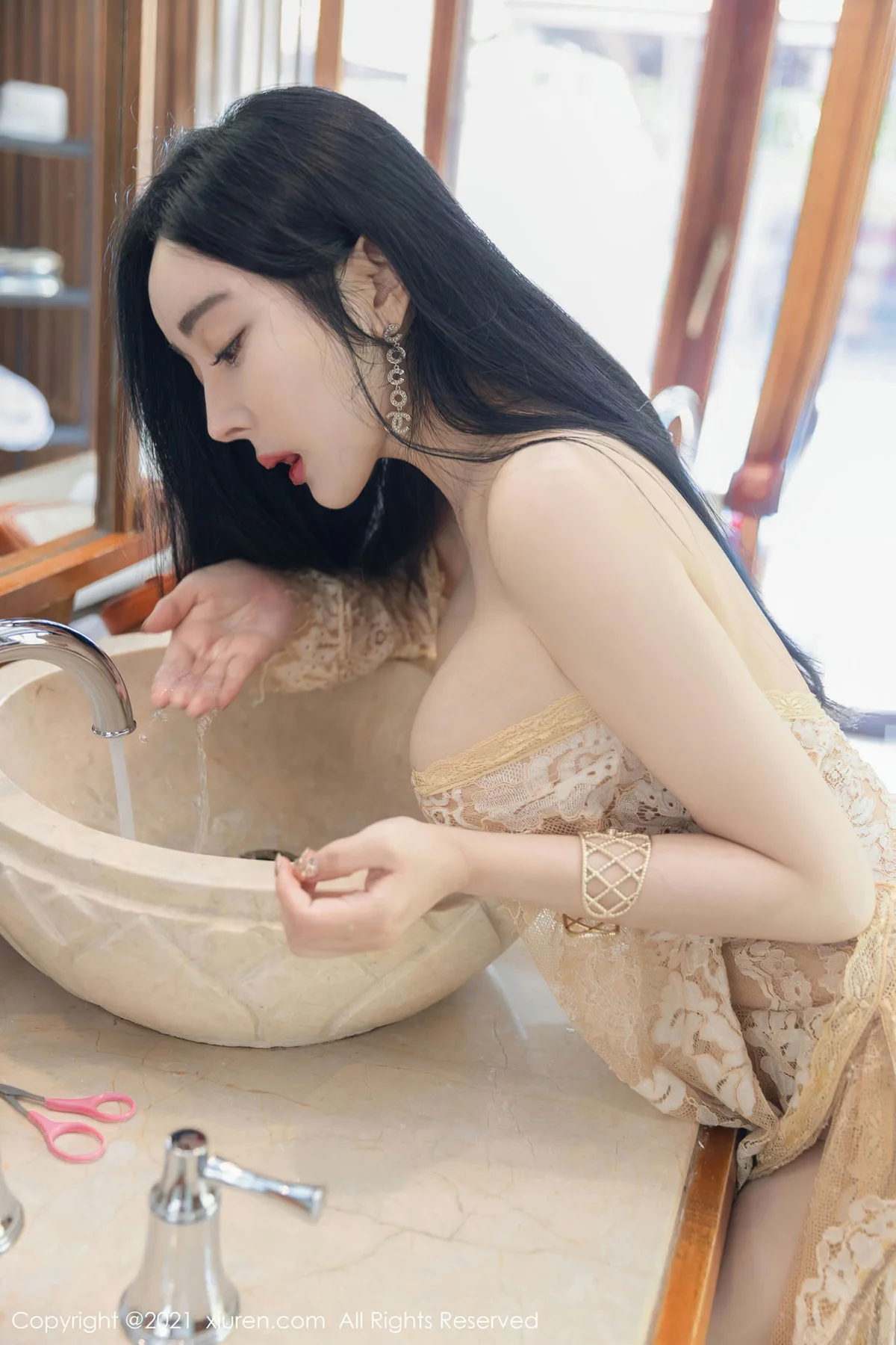 XiuRen 秀人 No.4040 巨乳镂空服饰 允爾 西双版纳旅拍 - 48