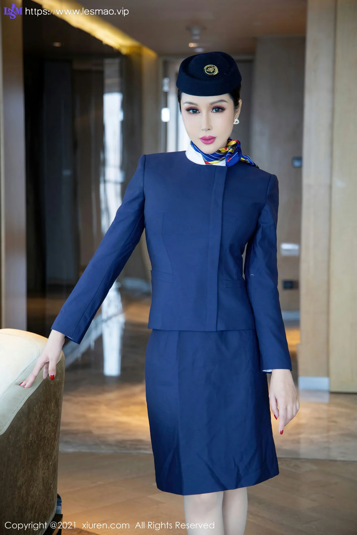 XiuRen 秀人 No.4050 空姐制服 田冰冰 三亚旅拍写真3 - 15