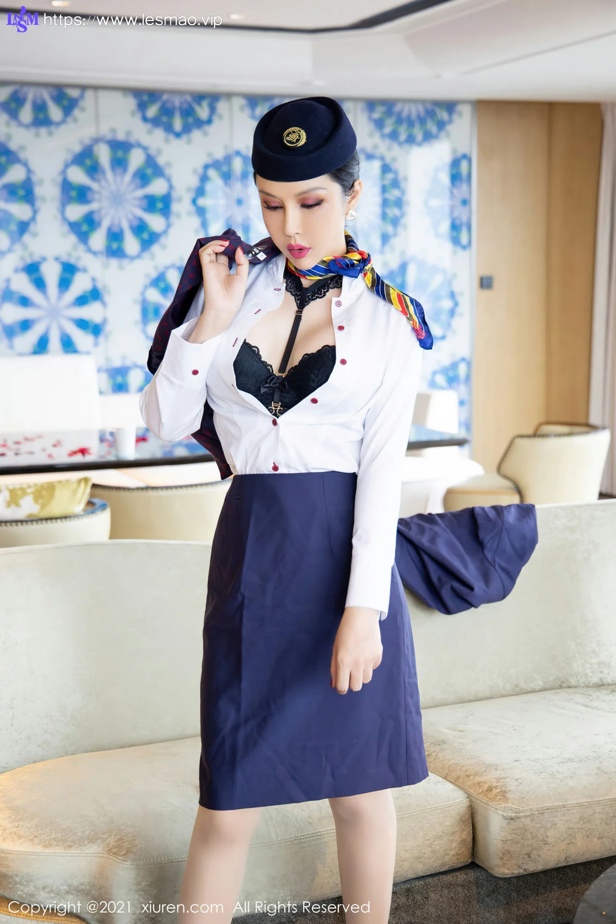 XiuRen 秀人 No.4050 空姐制服 田冰冰 三亚旅拍写真3 - 29
