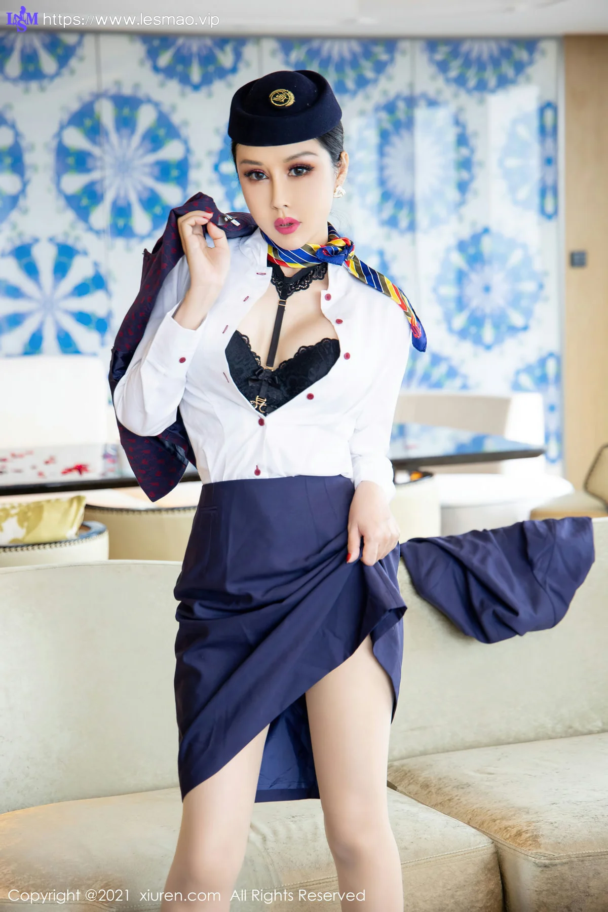 XiuRen 秀人 No.4050 空姐制服 田冰冰 三亚旅拍写真3 - 30