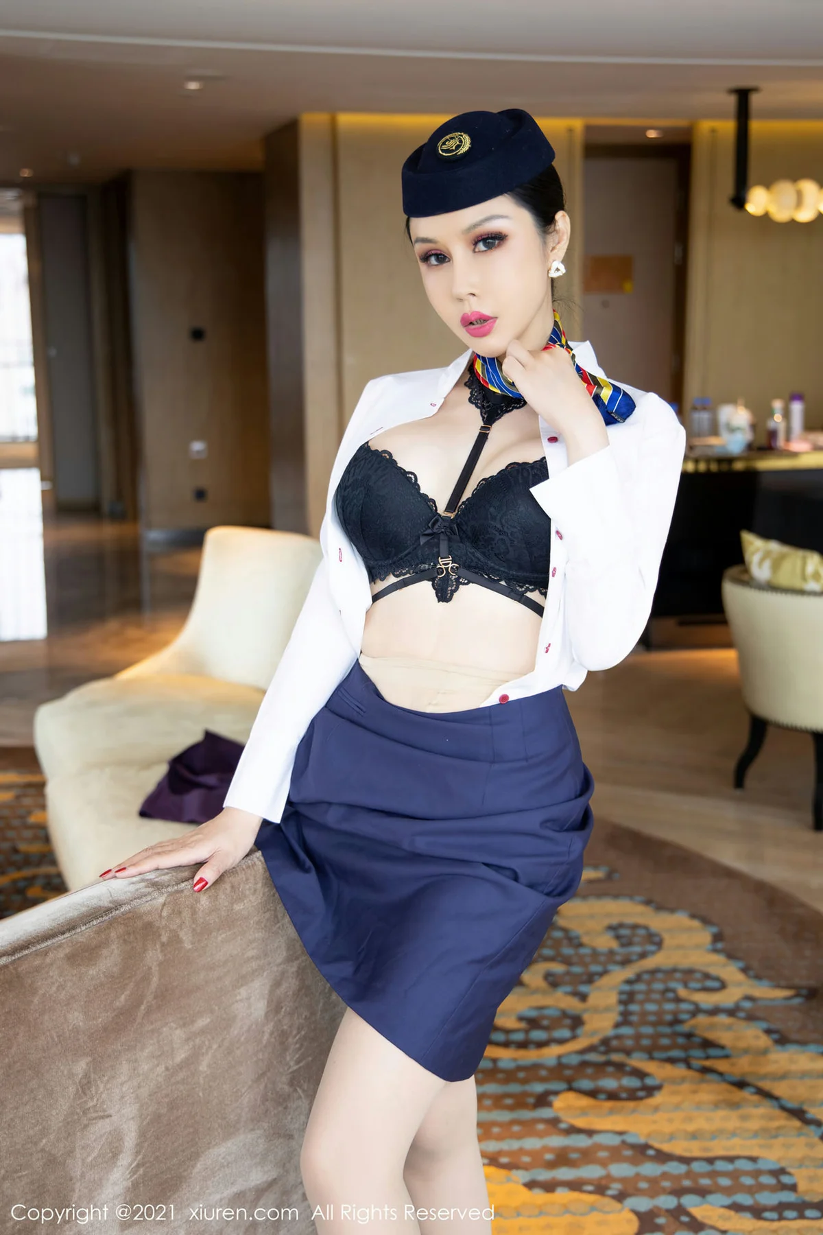 XiuRen 秀人 No.4050 空姐制服 田冰冰 三亚旅拍写真3 - 37