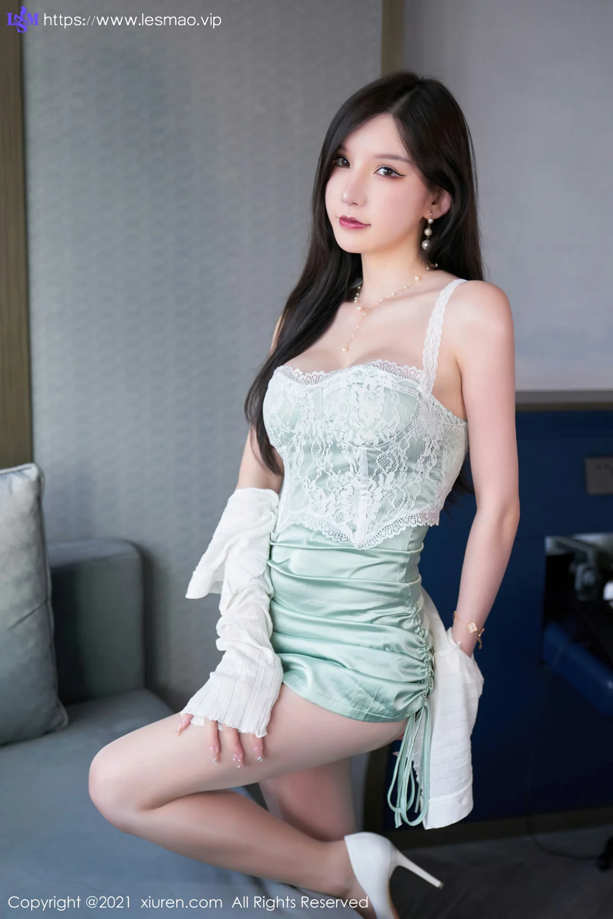 XiuRen 秀人 No.4054 妖艳勾人魂魄 周于希Sandy 性感写真11 - 38