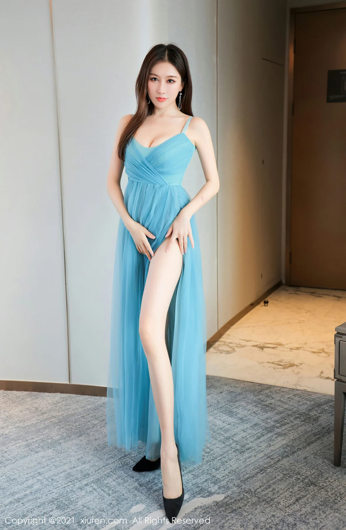 XiuRen 秀人 No.4066 蓝色长裙 月音瞳 性感写真3 - 58