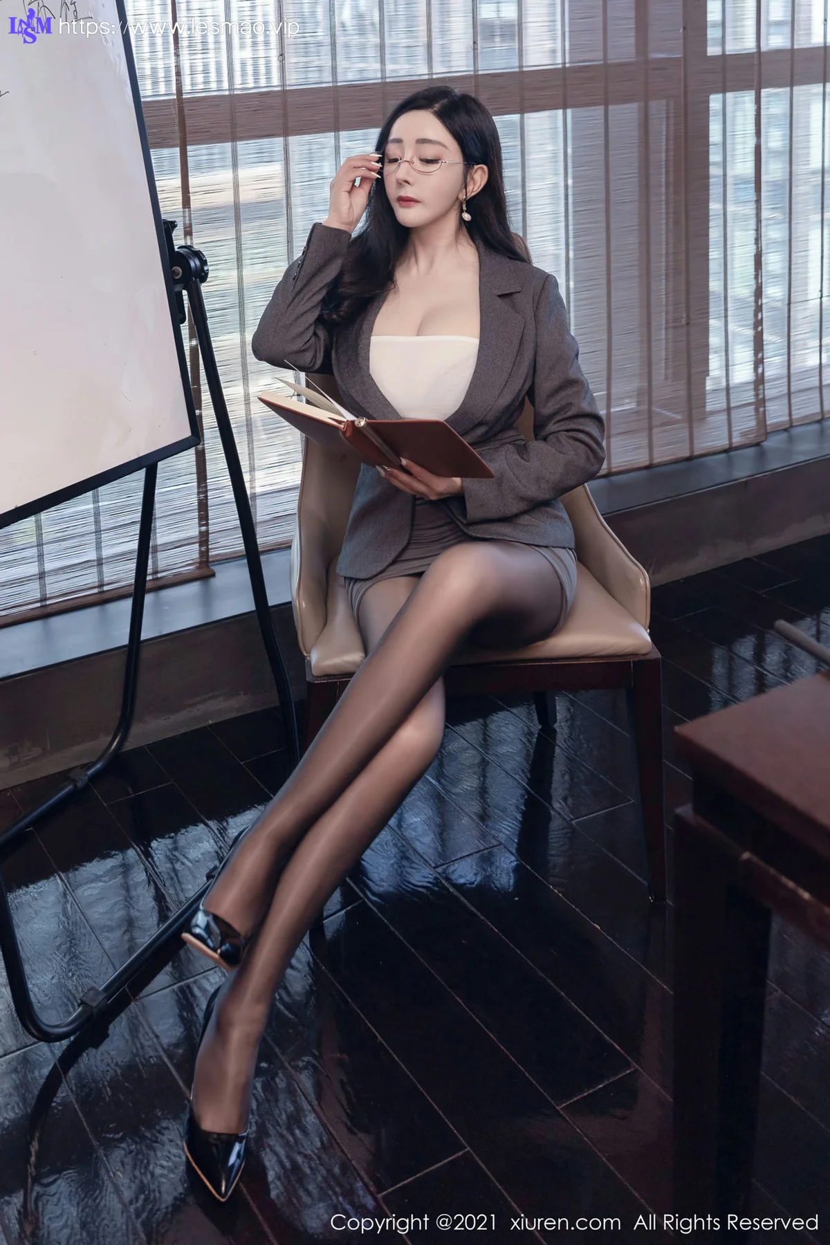 XiuRen 秀人 No.4072 老师的VIP 允爾 性感写真 - 11